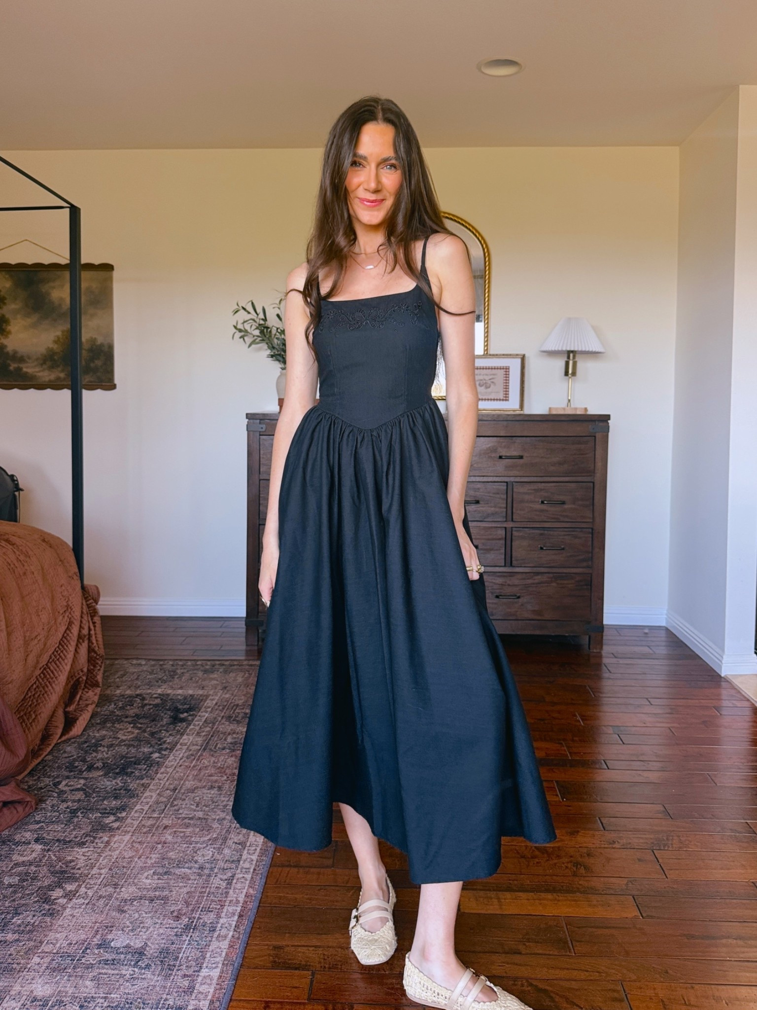 The most stunning dress! This price makes no sense 🤯 it feels WAY more expensive!!
Wearing an XXS! (0) I recommend sizing down! I’m a 30C, usually an XS

#LTKootd