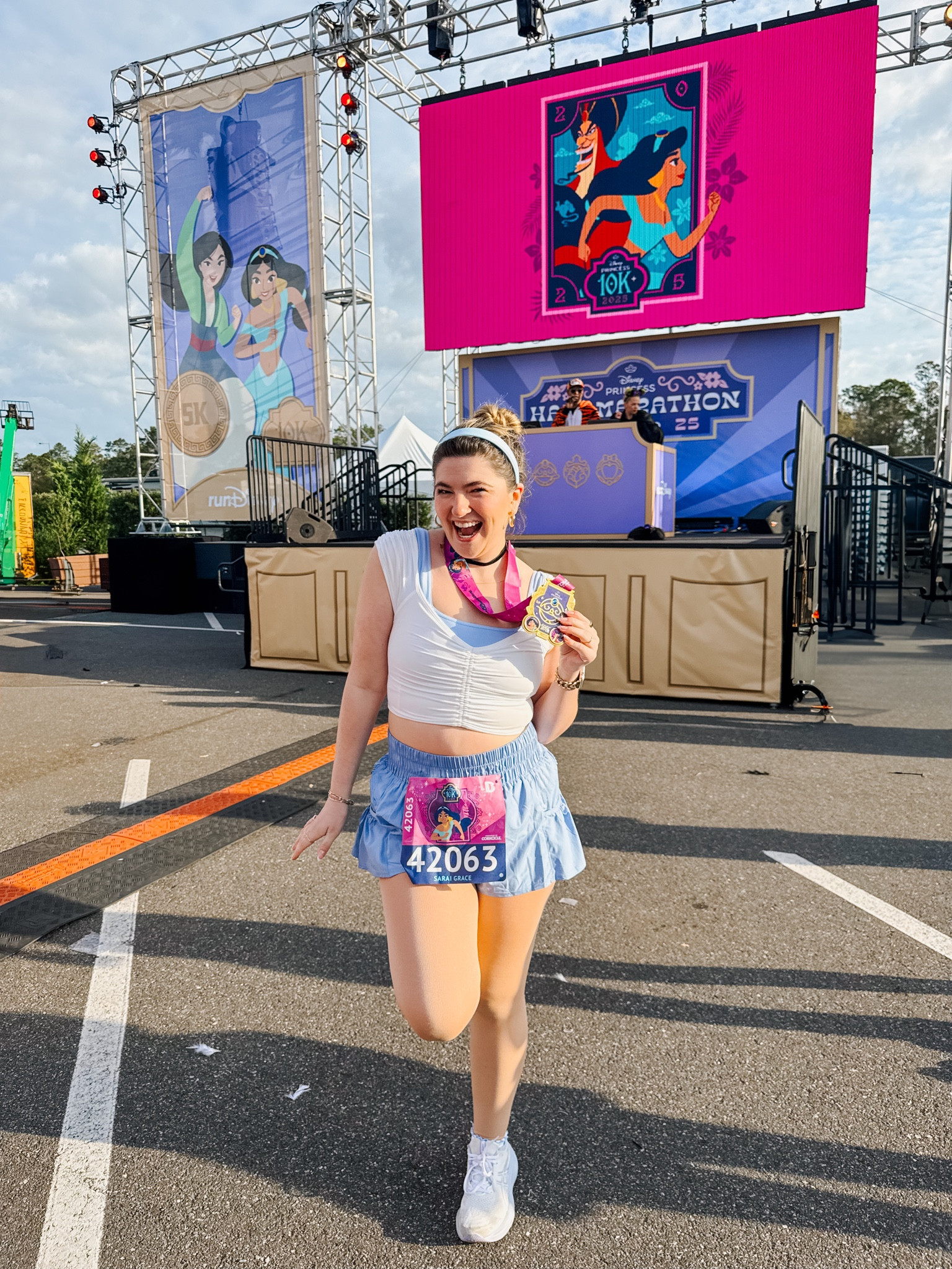 runDISNEY Cinderella-inspired ootd ✨👟🩵☁️🕰️

🏷️: runDisney outfit inspo, princess inspired ootd, free people movement, free people outfit aesthetic, running outfit inspo, marathon outfit idea, Disney inspired style, Disney girlie aesthetic, Asics shoe inspo

#LTKFindsUnder50 #LTKFitness #LTKActive