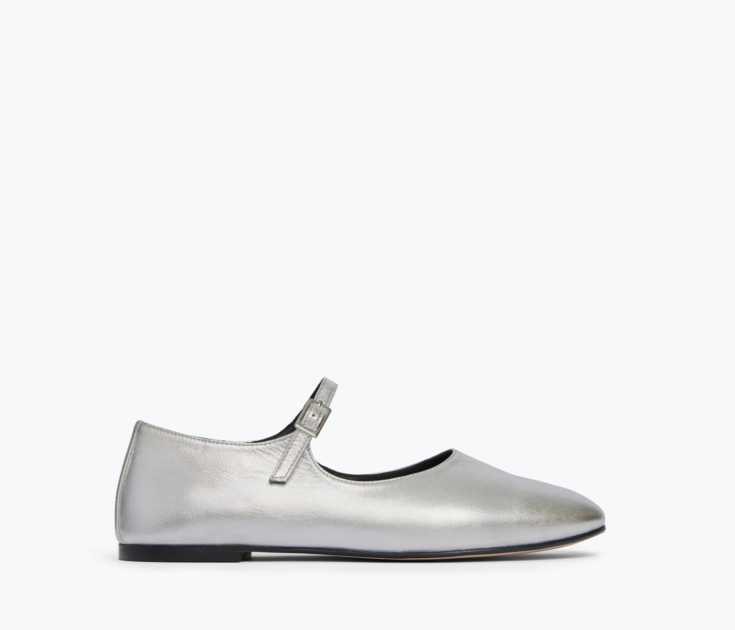 AUBREY MARY JANE FLAT | Frēda Salvador