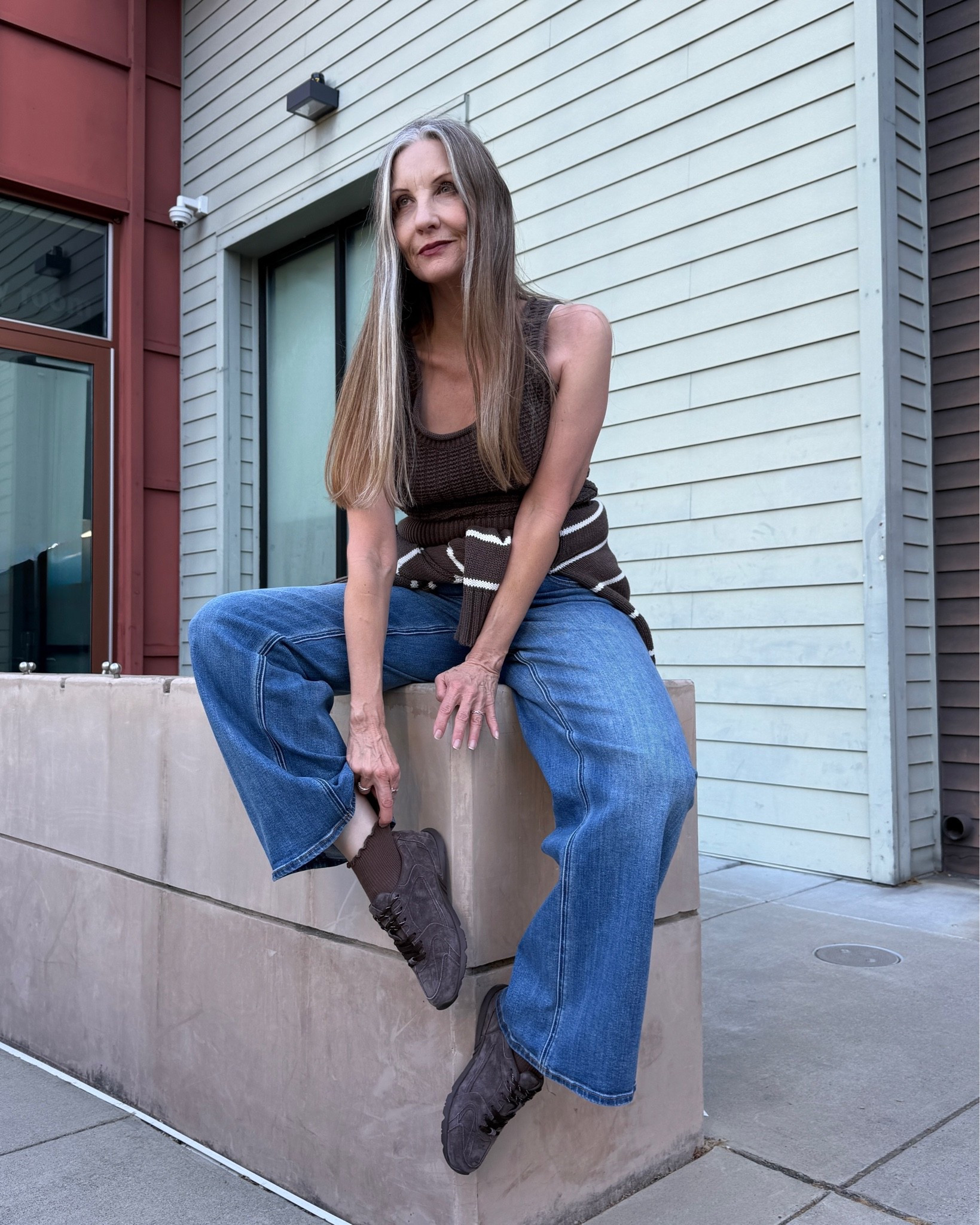Perfect mocha suede sneakers for fall. 🤎🤎🤎 #suedesneakers #fallstyle #brown #falltransition

#LTKSeasonal #LTKActive #LTKootd