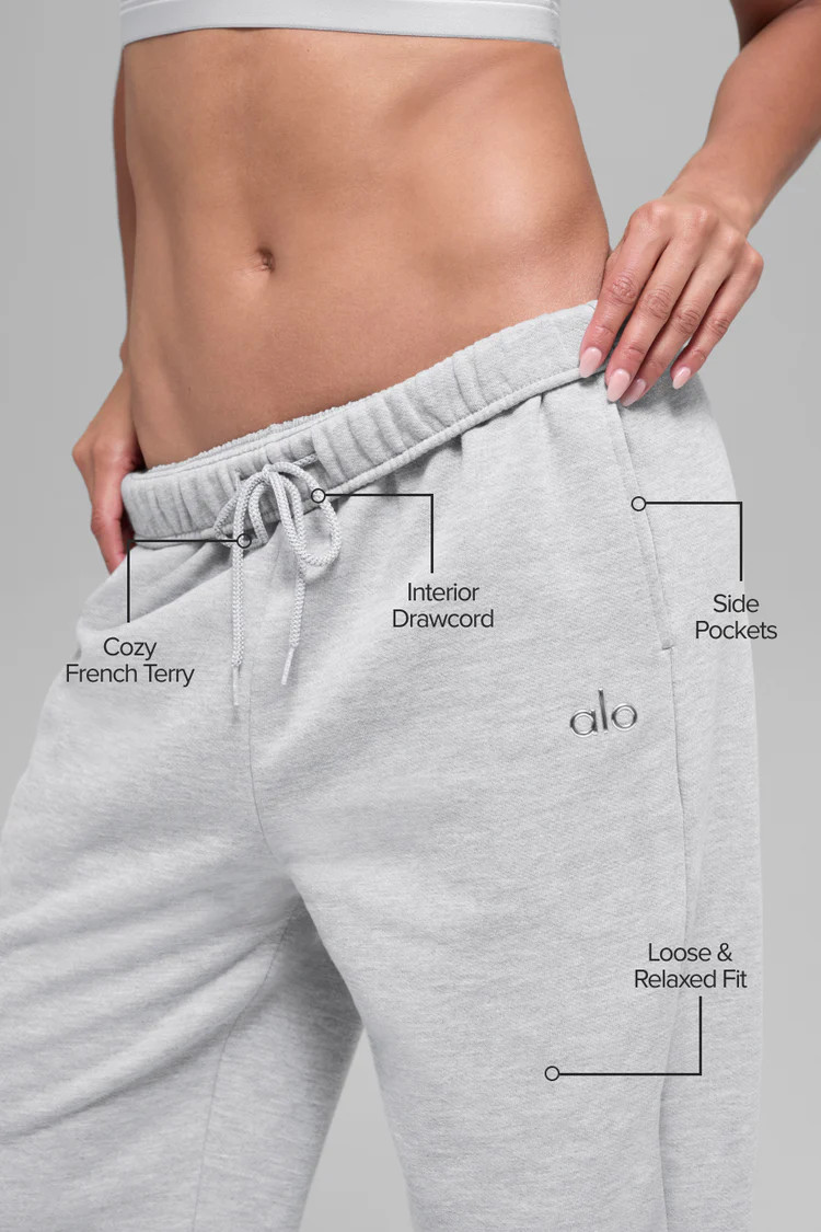 Accolade Straight Leg Sweatpant | Alo Yoga (US)