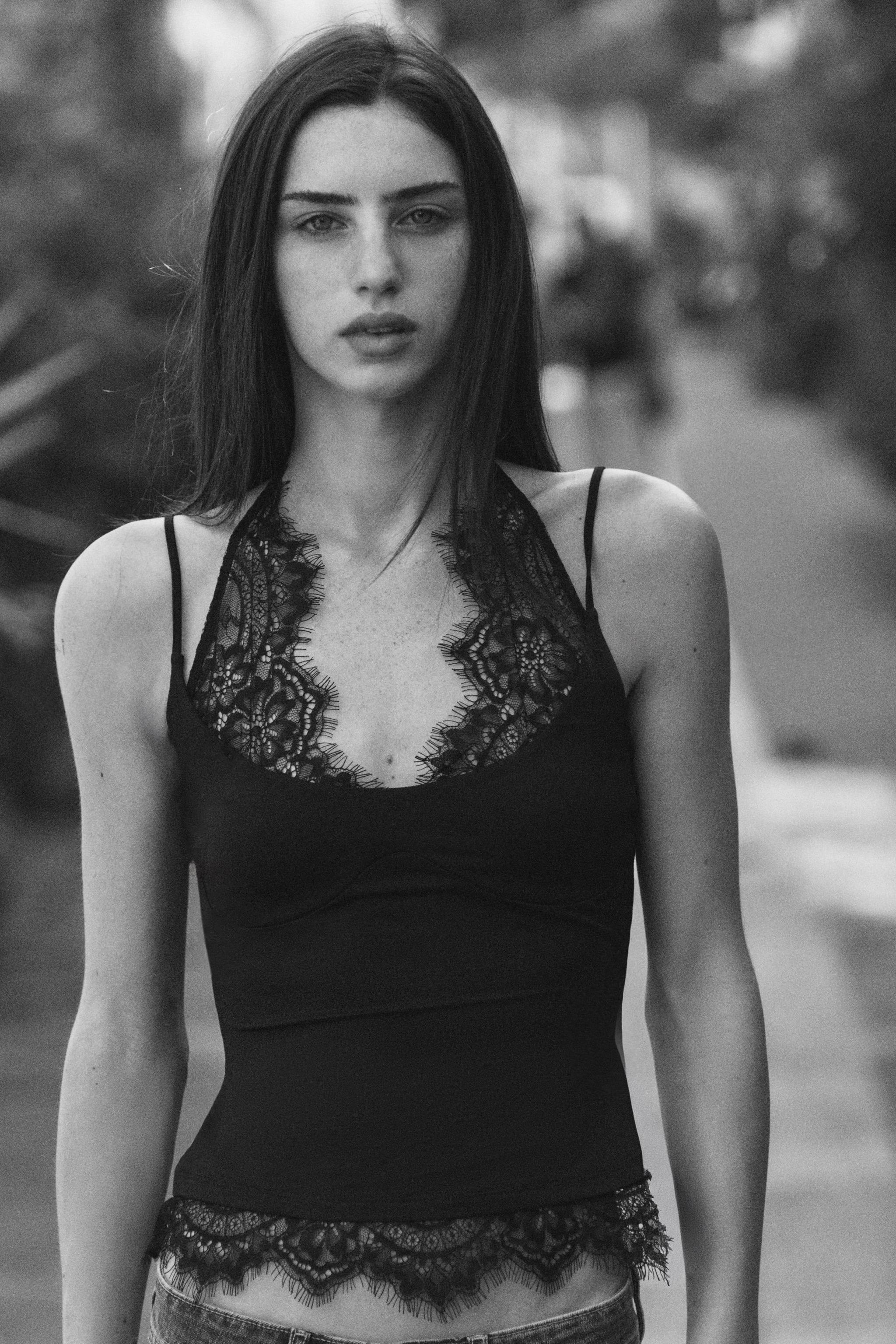 HALTER TOP WITH LACE TRIM | Zara UK