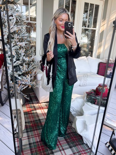 Holiday style 
Wearing a small in blazer, medium in jumpsuit
Boutique style 
Christmas party outfit 


#LTKHoliday #LTKSeasonal