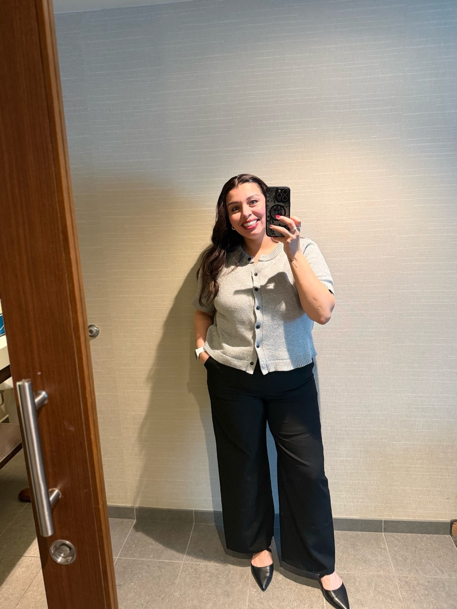 Outfit of a mom over 40 🩶🖤

Outfit, mom outfit, cute outfit, cozy outfit, spring outfits, chic outfit, Mom style, fashion over 40, outfit of the day, travel outfit, trends, travel

#LTKootd #LTKOver40 #LTKdayinmylife