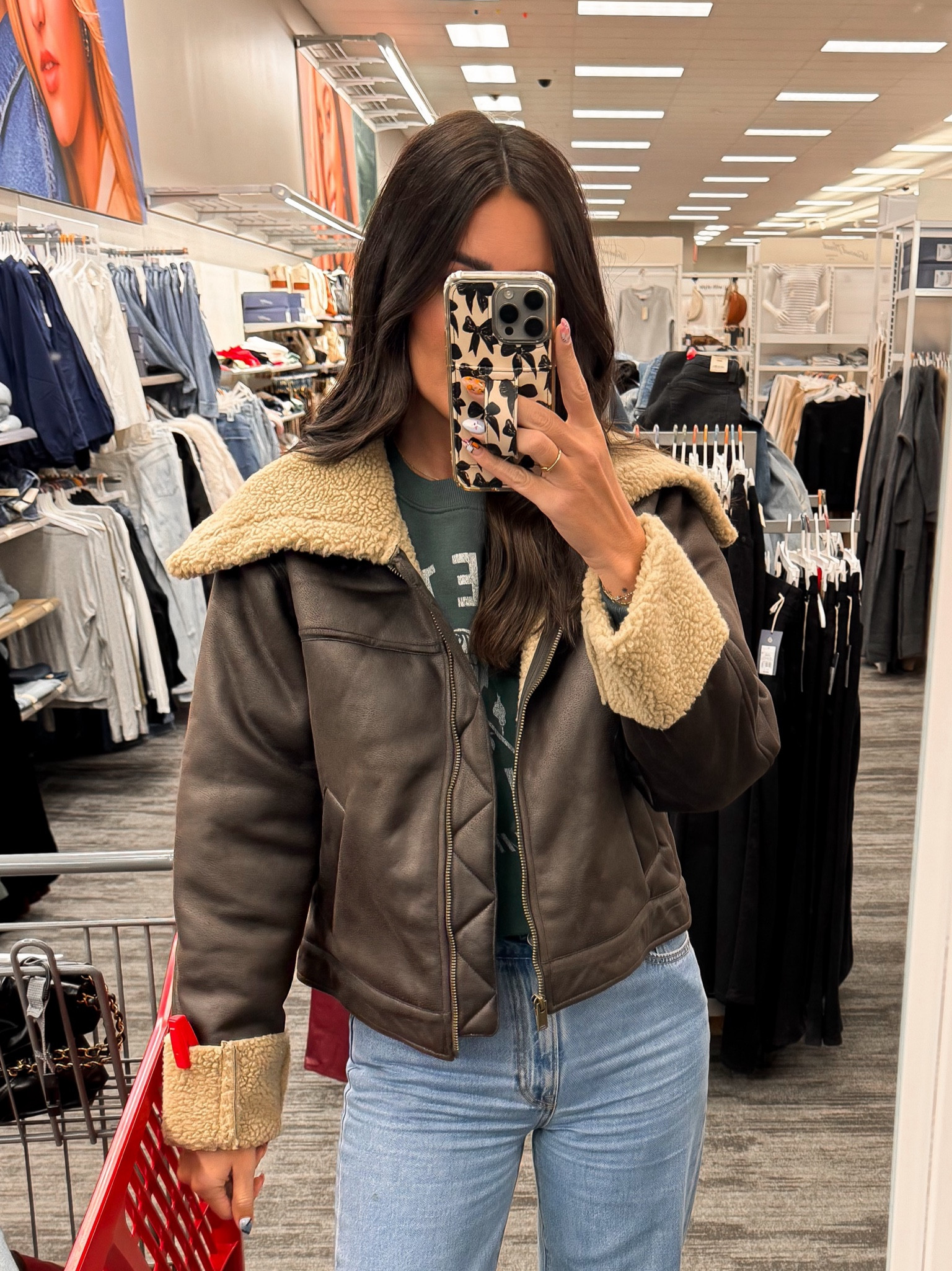 Shearling jacket - size small 

#LTKStyleTip #LTKFindsUnder50 #LTKFindsUnder100