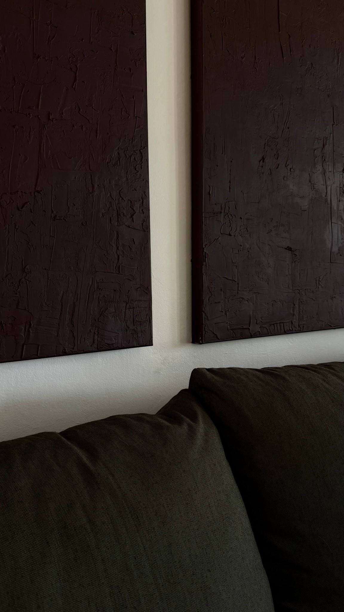 The canvas’ I made in my own with plaster paint from Home Depot & paint from Home Depot 