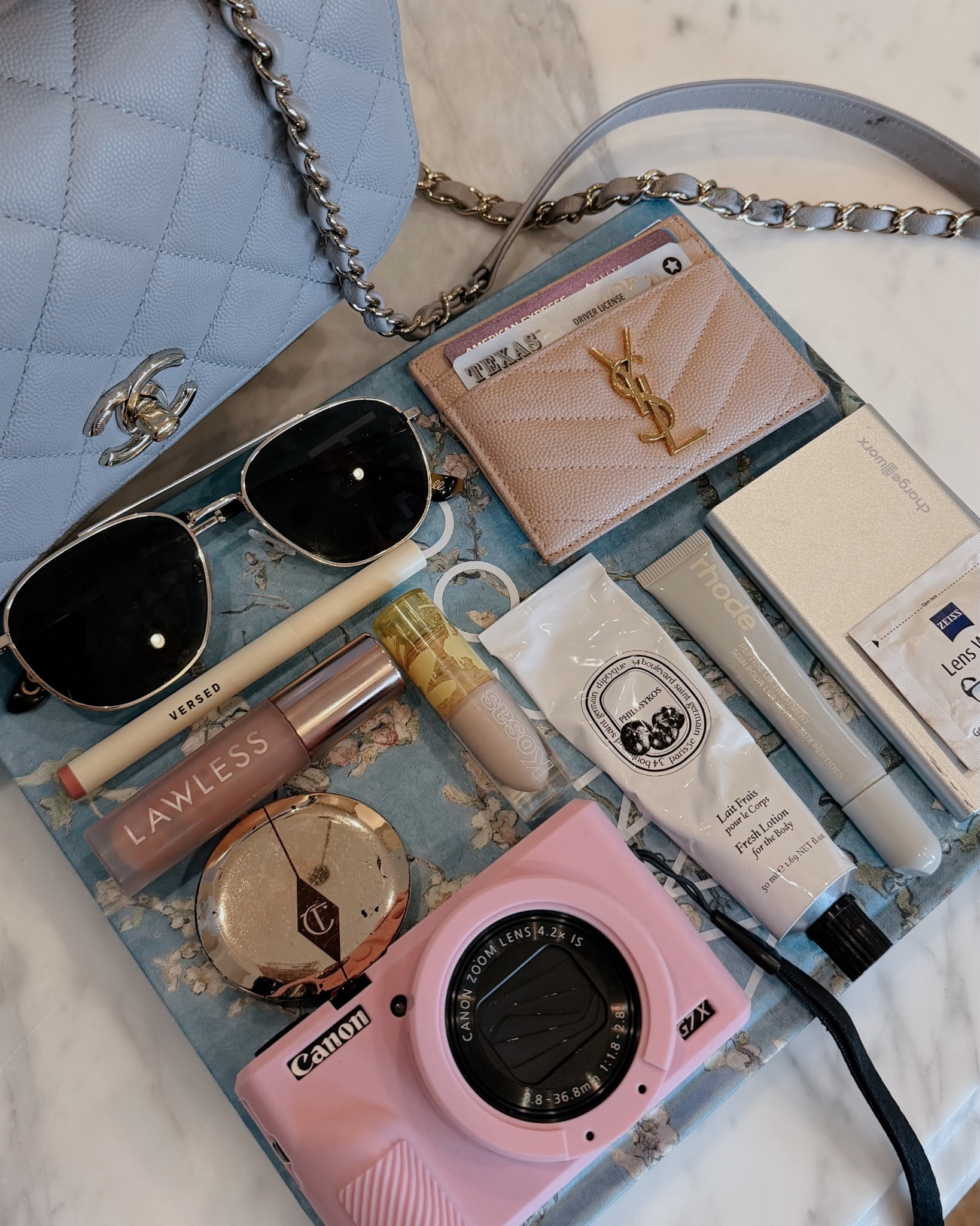 everything I keep inside my purse 🤍 #whatsinmybag #chanel #purse 

#LTKTravel #LTKdayinmylife #LTKgrwm