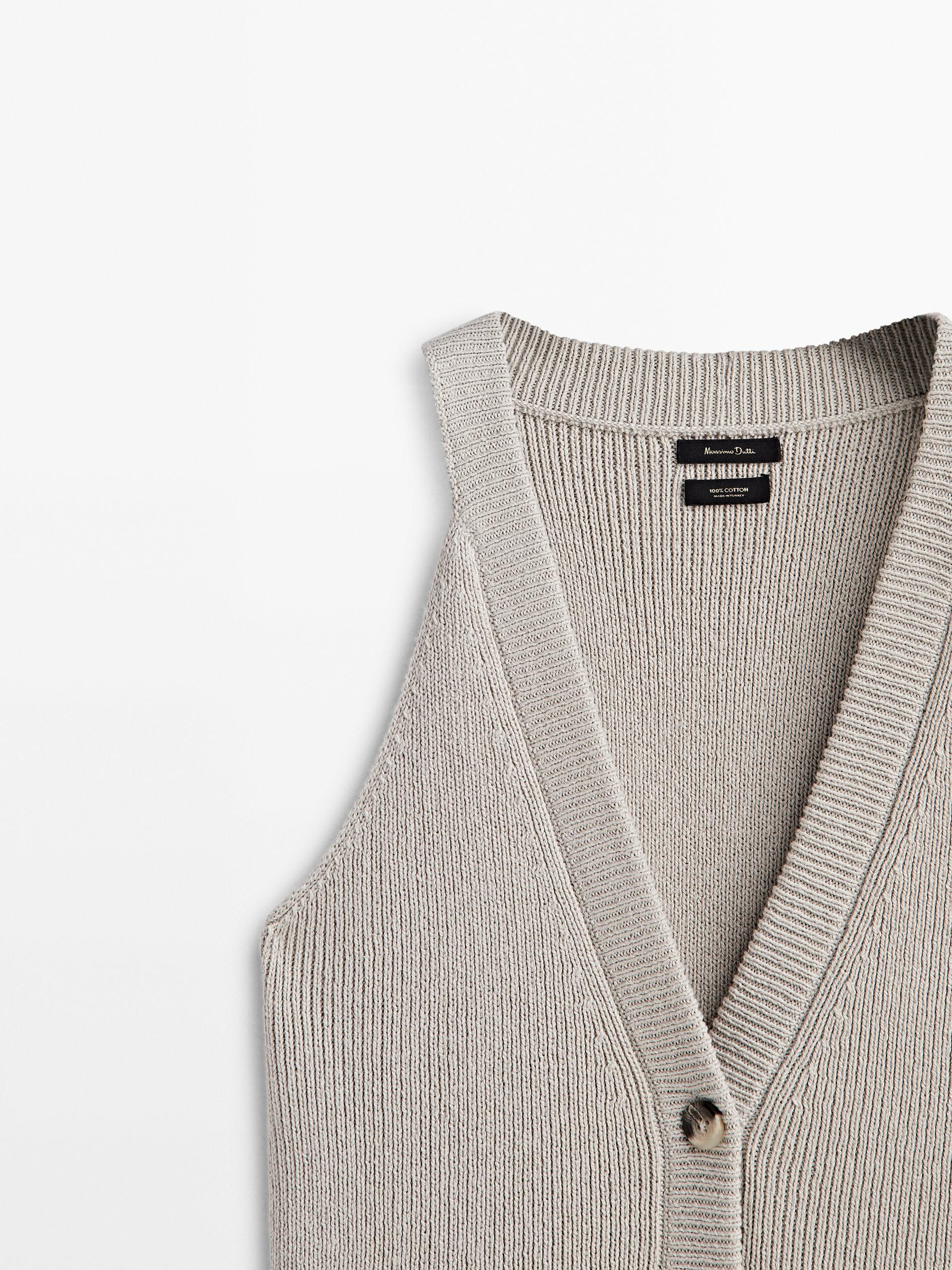 Knit V-neck top with buttons | Massimo Dutti US