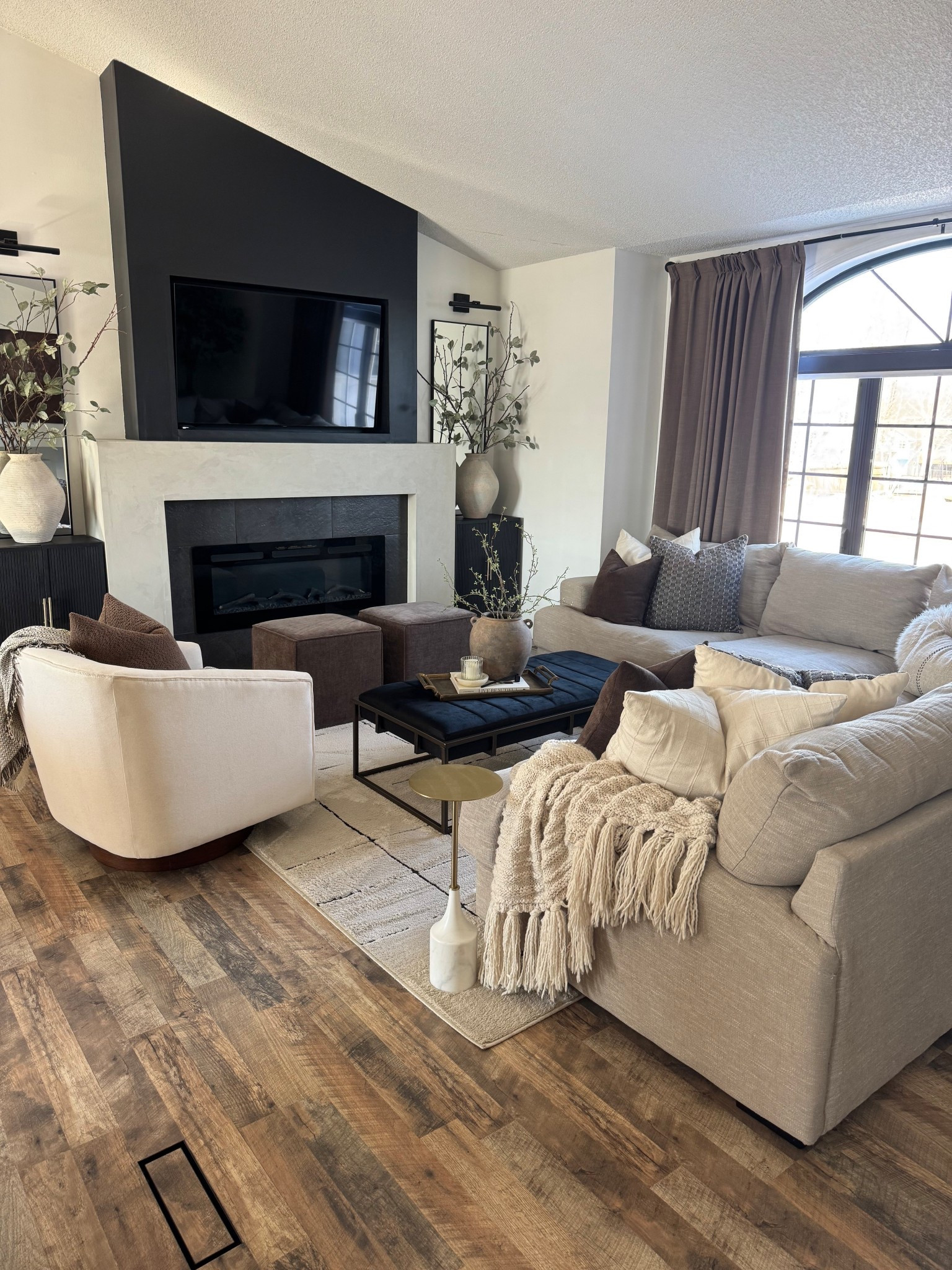 Spring living room refresh 

#LTKSeasonal #LTKHome