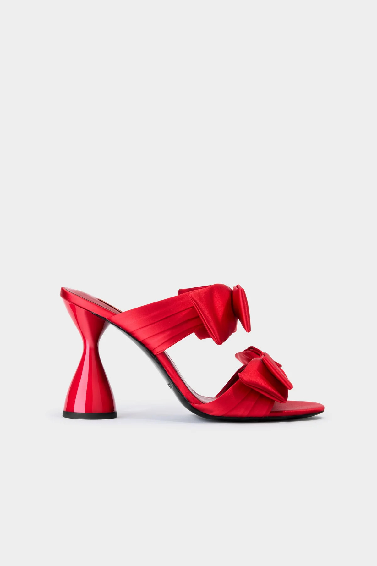 Bow Verner Heel In Lucky Red | Simon Miller