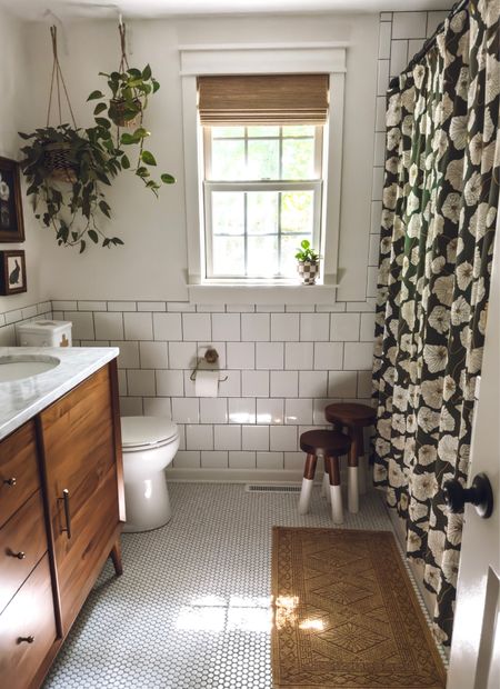 Fall colors in the bathroom🍂
Bathroom decor
Bath mat 
Shower curtain 
Penny tile
Serena and lily stools
West Elm vanity 

#LTKhome #LTKfindsunder100 #LTKSeasonal