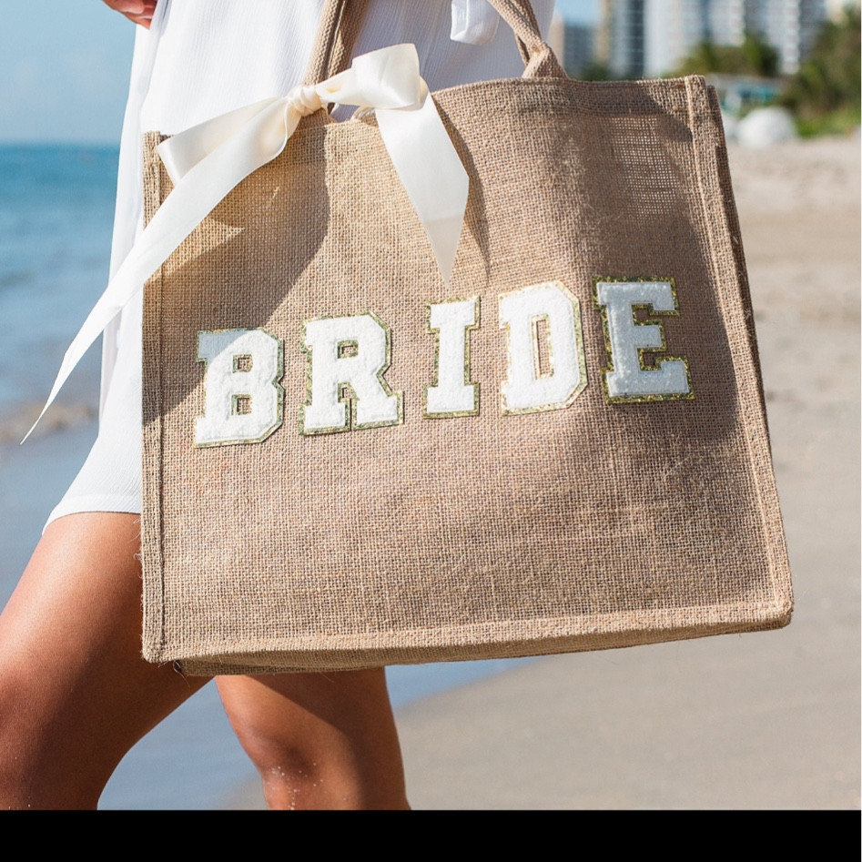 Engagement Gift Guide! 

#LTKGiftGuide #LTKFind #LTKwedding