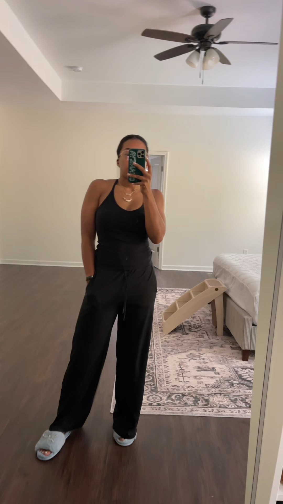 Prepping my Fall wardrobe with more @fabletics. 

#fableticspartner #moveinfabletics #fabletics #fallfashion  #ltkactive 