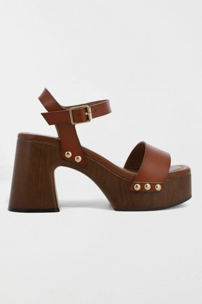 MIA Electrah Wooden Platform Sandal | Urban Outfitters (US and RoW)