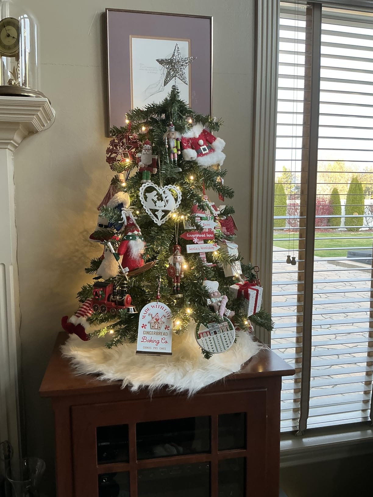 iMucci Christmas Tree Skirt 2025 Update 36 inch Wool Fur White Tree Skirt Small Snowy White Plush... | Amazon (US)