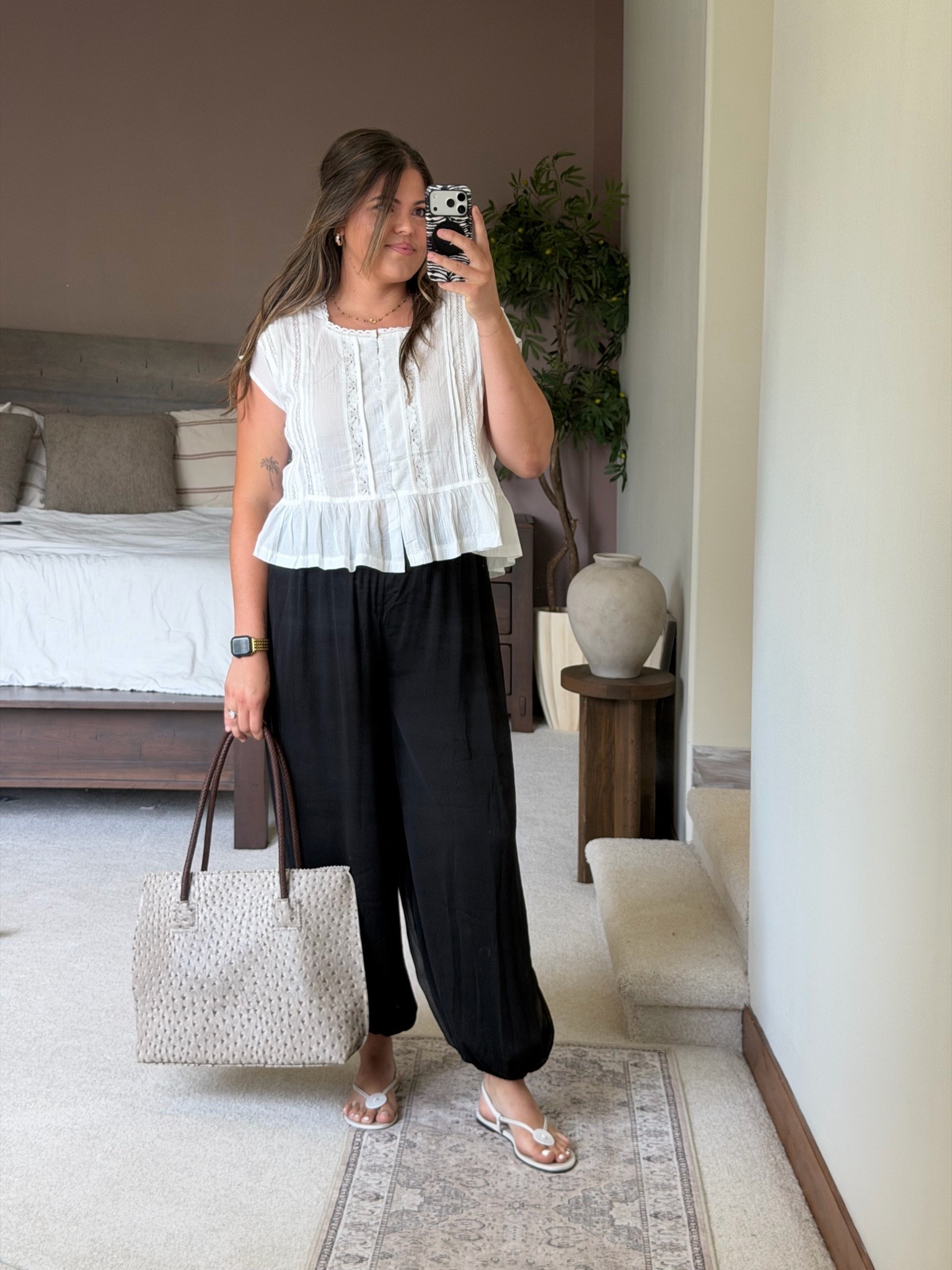 Work outfit / teacher outfit / business casual outfit!

Balloon pants size large @
Shoes @jcrew
Top xl Amazon
Bag Amazon

Midsize, size 12, size 14, mom style, curvy outfit, thick tummy approved