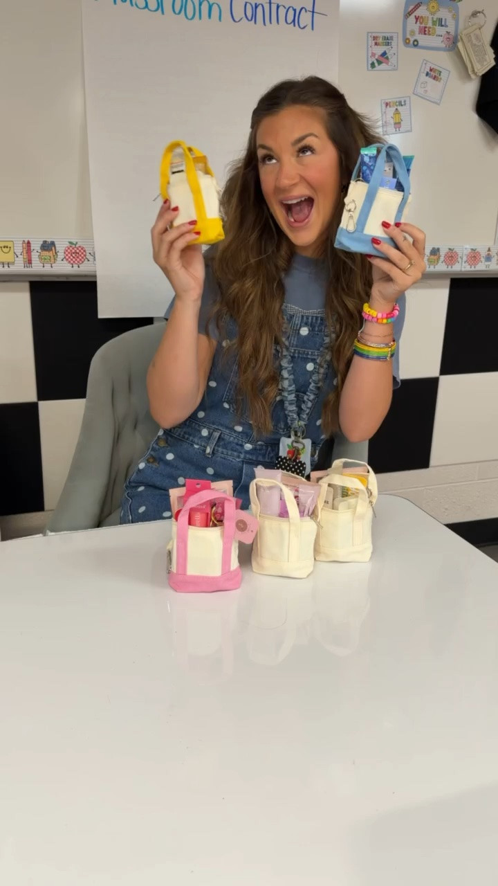 Comment 🍎 to get the links to make these cutie Teacher Gifts!! My teacher besties LOVED them🫶🏼✨✏️

#LTKvlog