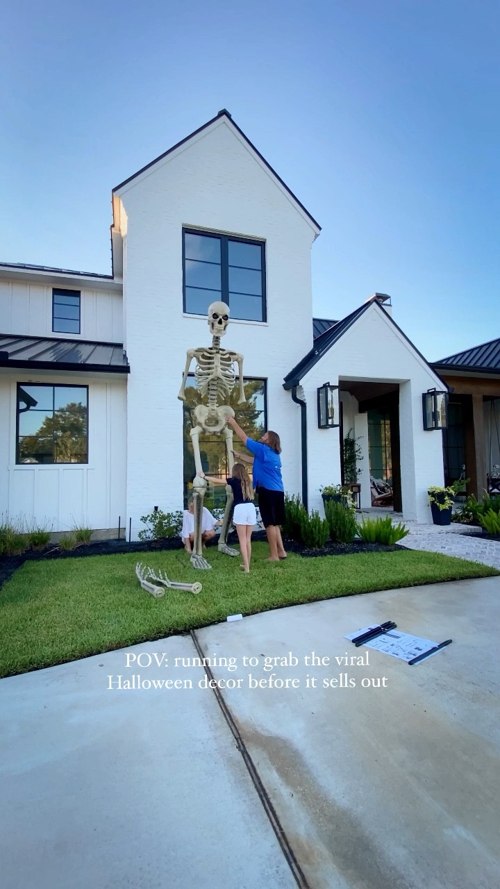 Grab the viral outdoor Halloween decor while it’s in stock! This sells out every year! 



#LTKsalealert #LTKSeasonal #LTKhome