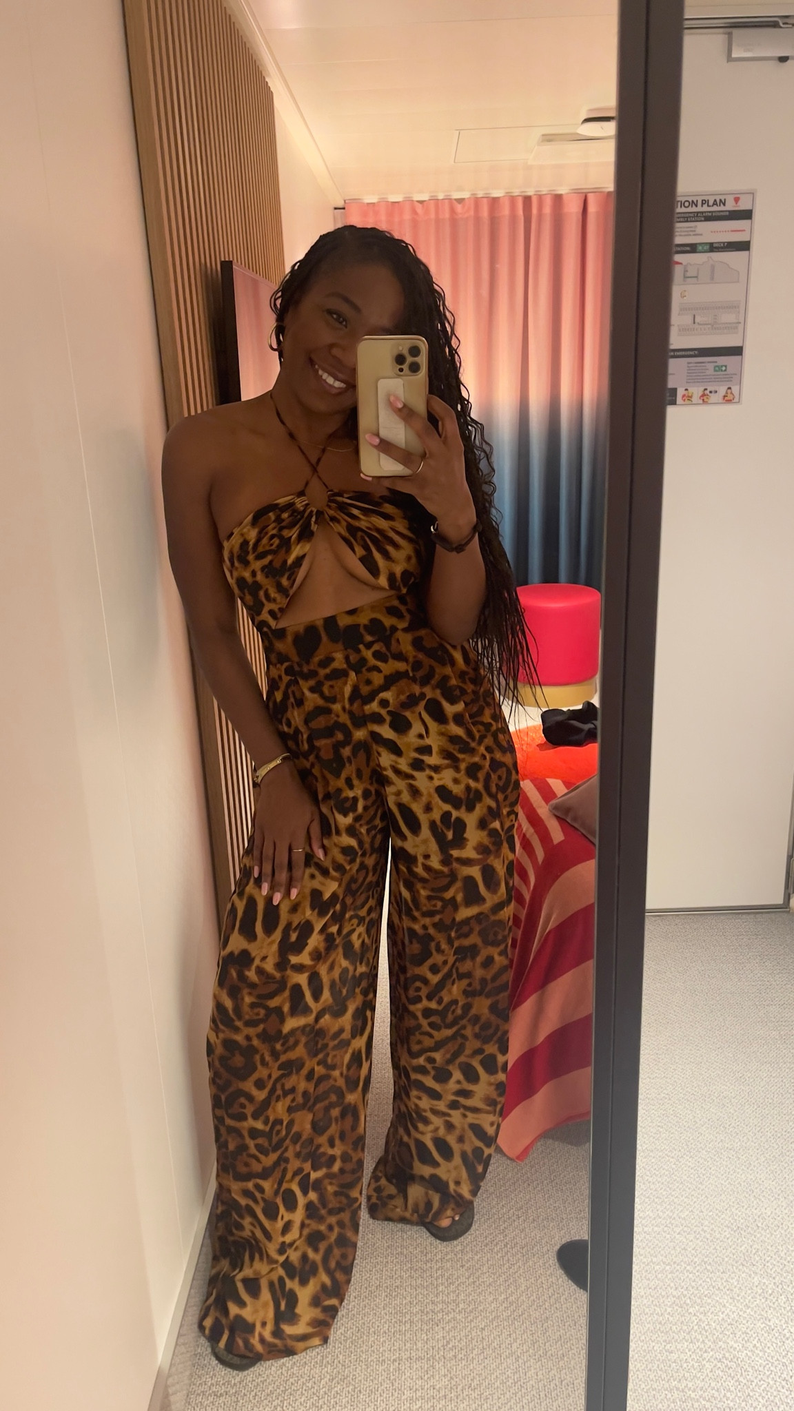 OOTN: Cruise fit
(The link is for the dress version of this romper)

#LTKFindsUnder50 #LTKTravel #LTKU