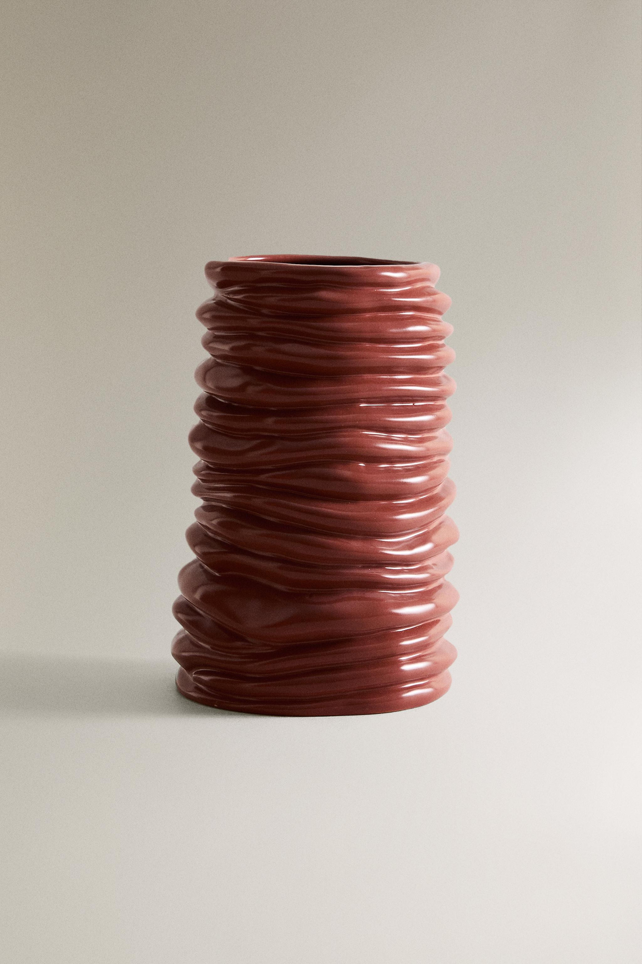 WAVY CERAMIC VASE X COLLAGERIE | Zara UK