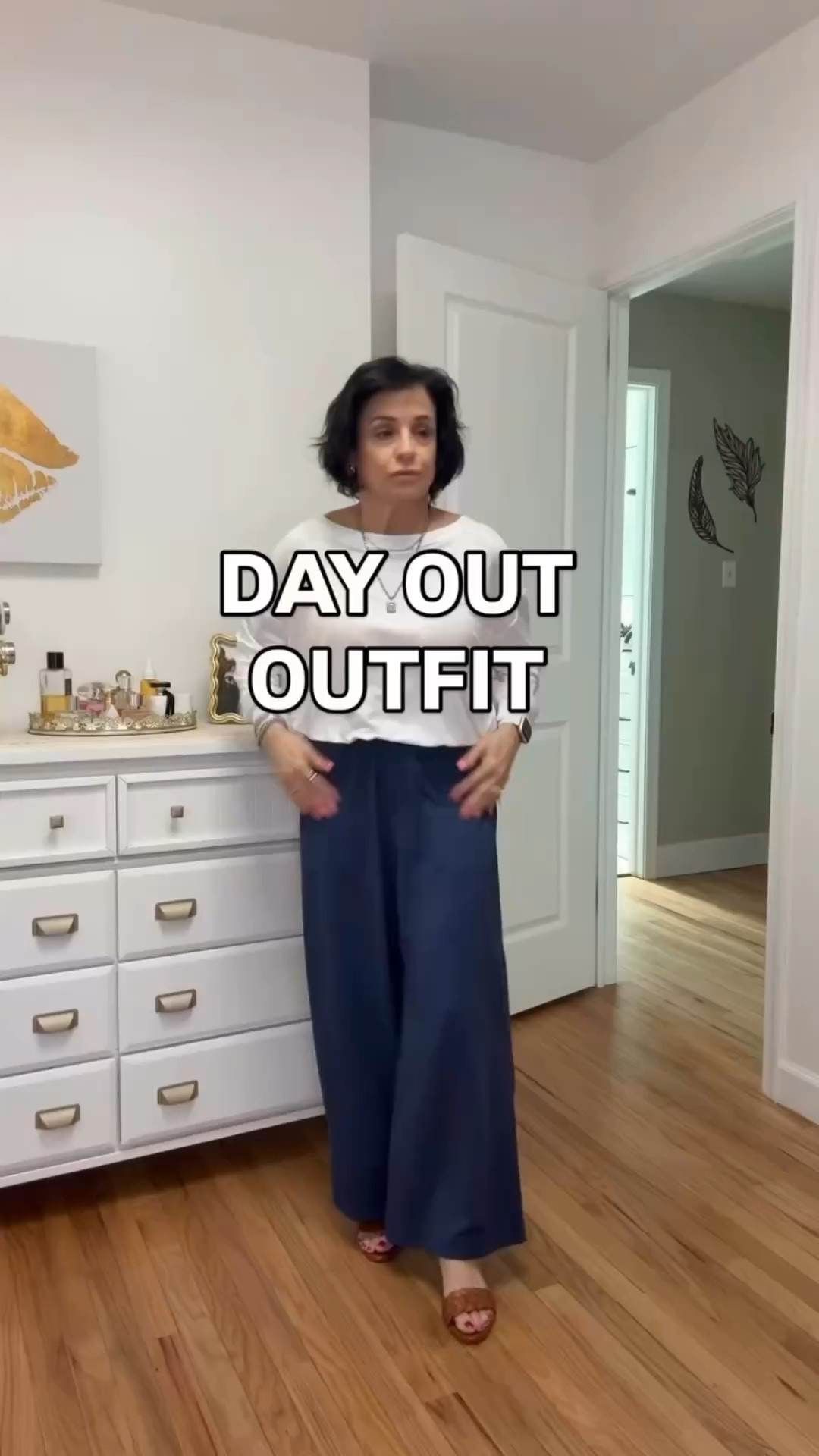 These LOFT soft, flowy wide-leg pants are one of my favorites!  They are so perfect for so many things.  They are soft like sweatpants, but you can dress them up so easily. 

Comment “comfy”

#over50 #loft #everydaystyle #ootd #philadelphia