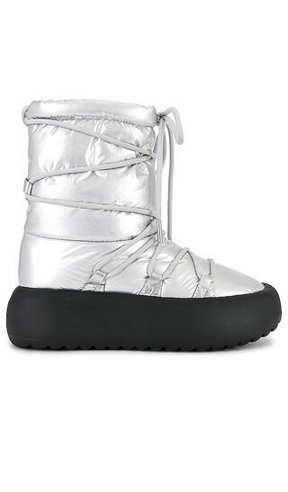 Tignes Boot in Silver | Revolve Clothing (Global)