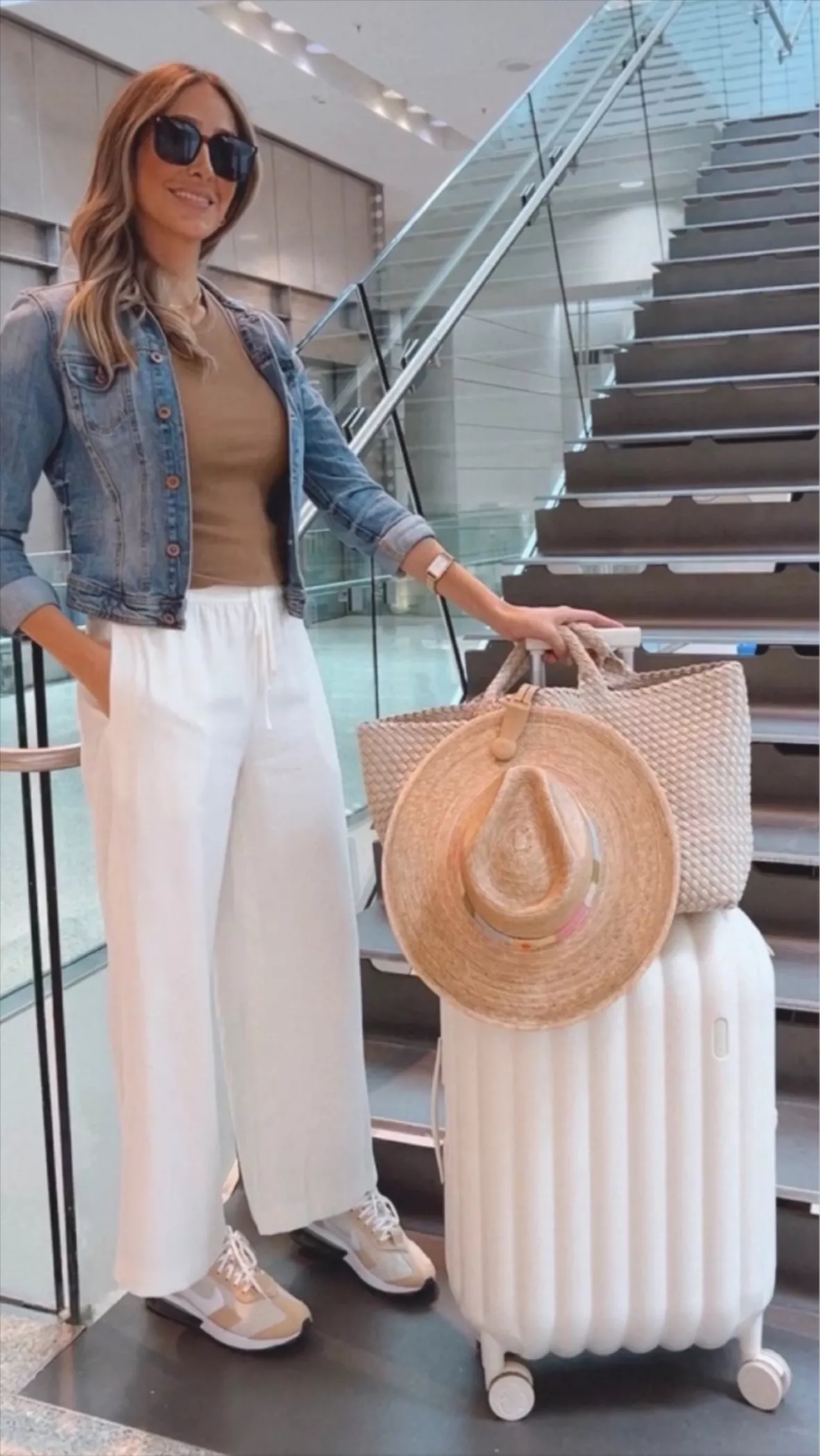 Cute + Comfy Airport Outfit Ideas PERFECT for Summer & Spring