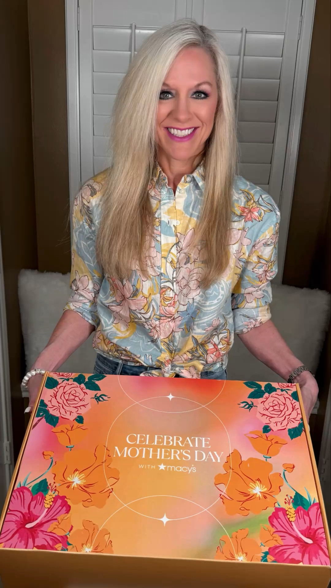 Thank you Macy’s! I am 5’4”, 113 lbs and wear sizes 0/2 (XS/Small). Linking everything below, including my outfit! Happy Mother’s Day! @Macys @Steve Madden US @Steve Madden CA @Guess @Giorgio Armani Beauty

#LTKMothersDay #LTKBeauty #LTKgrwm