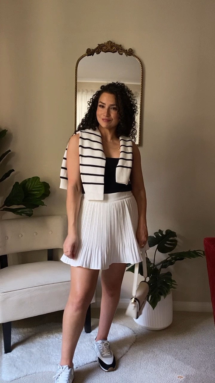 Travel outfits : Warm weather capsule wardrobe to explore Disney World with a carry one only 

#LTKfindsunder100 #LTKstyletip #LTKtravel