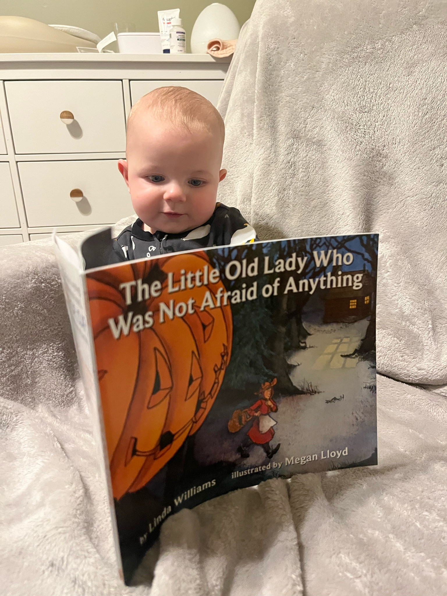 Night 16 | 31 Nights of Halloween books! 📚 👻🎃🦇 

#LTKHalloween #LTKbaby #LTKHoliday