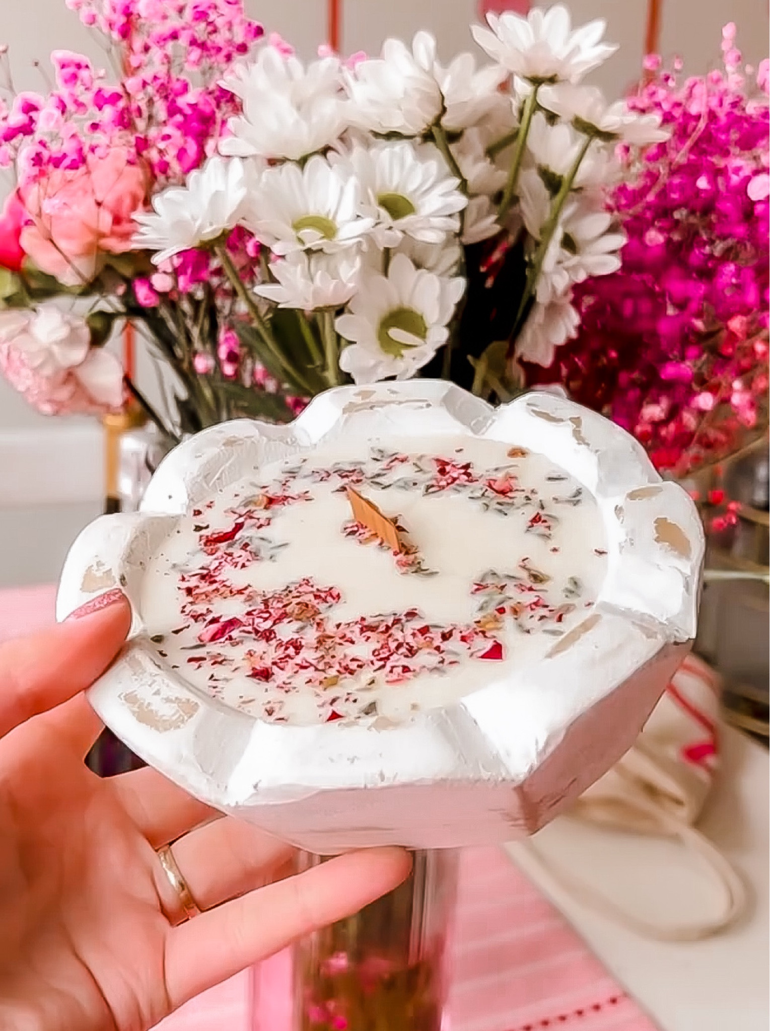 Valentine's Day Candles



#LTKGiftGuide #LTKMostLoved #LTKSpringSale