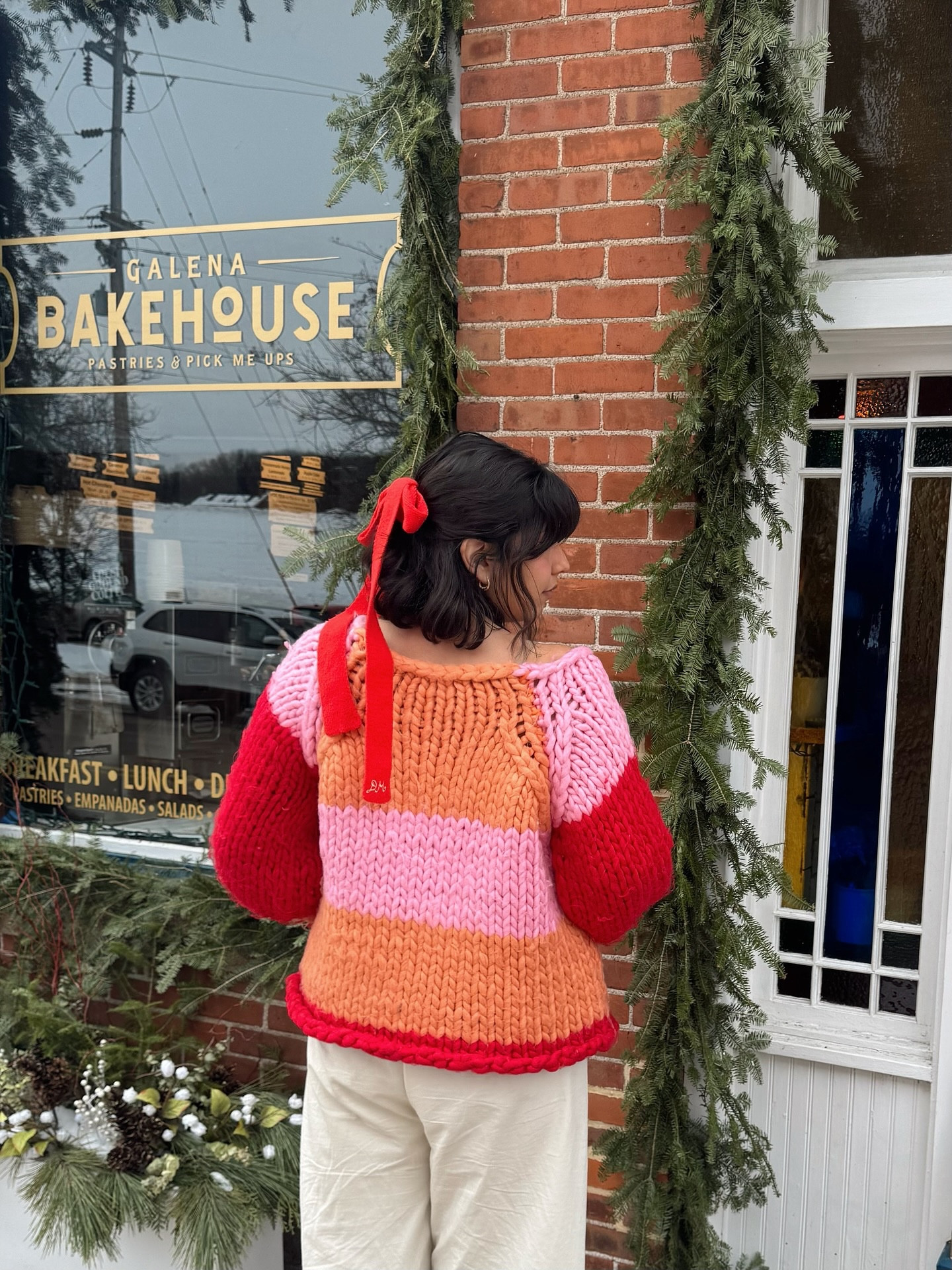 Christmas season means bringing out my red knit ribbon and my chunkiest knit sweater🤭🤭
.
.
.
.
.
.
.
.
.
#winteroutfitideas #winteroutfits❄️ #winteroutfitideas #cozyoutfit #outfitinspiration #ootd

#LTKgrwm #LTKootd #LTKU