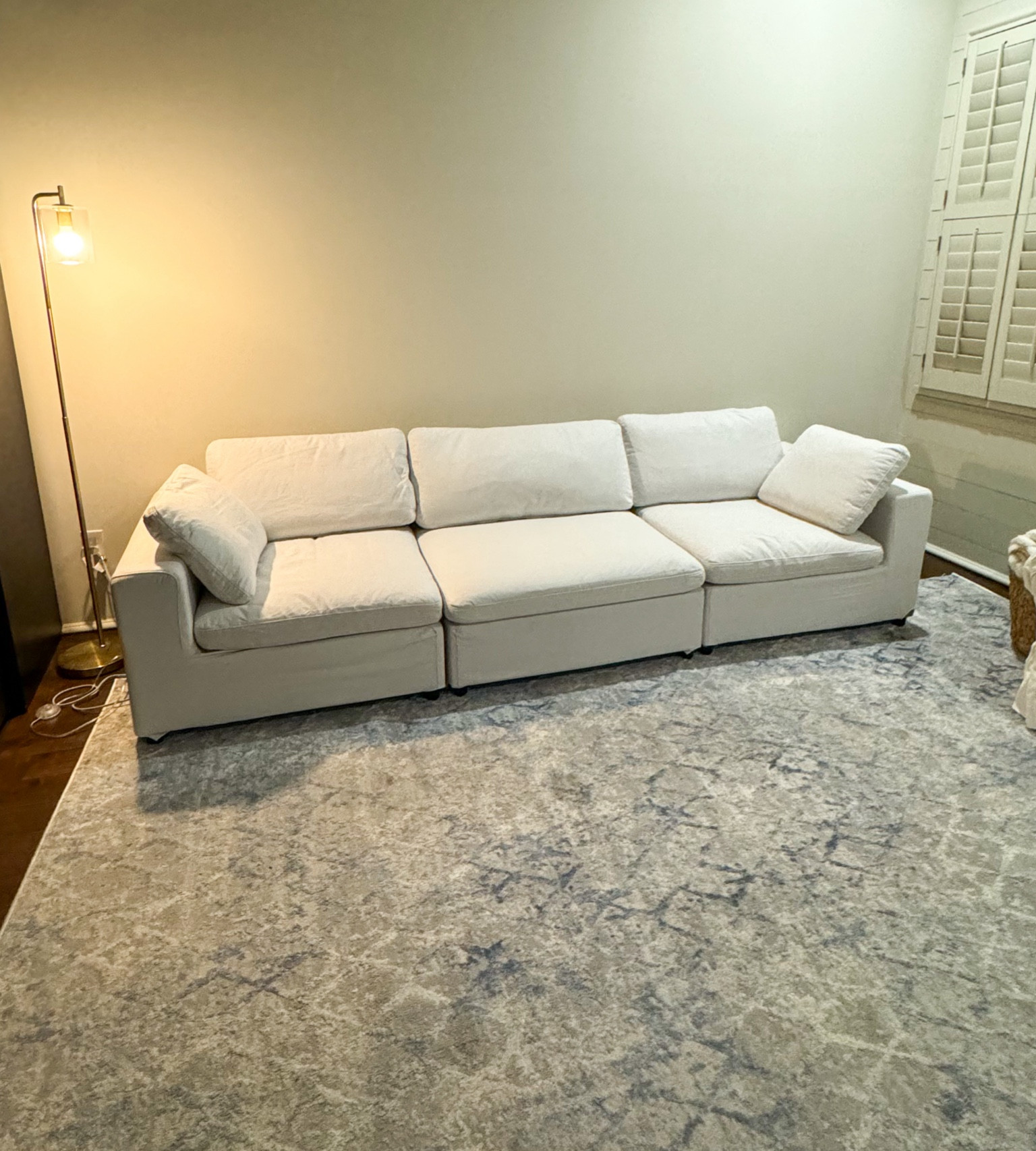 AMAZING AMAZON COUCH UNDER $900

#LTKSaleAlert #LTKHome