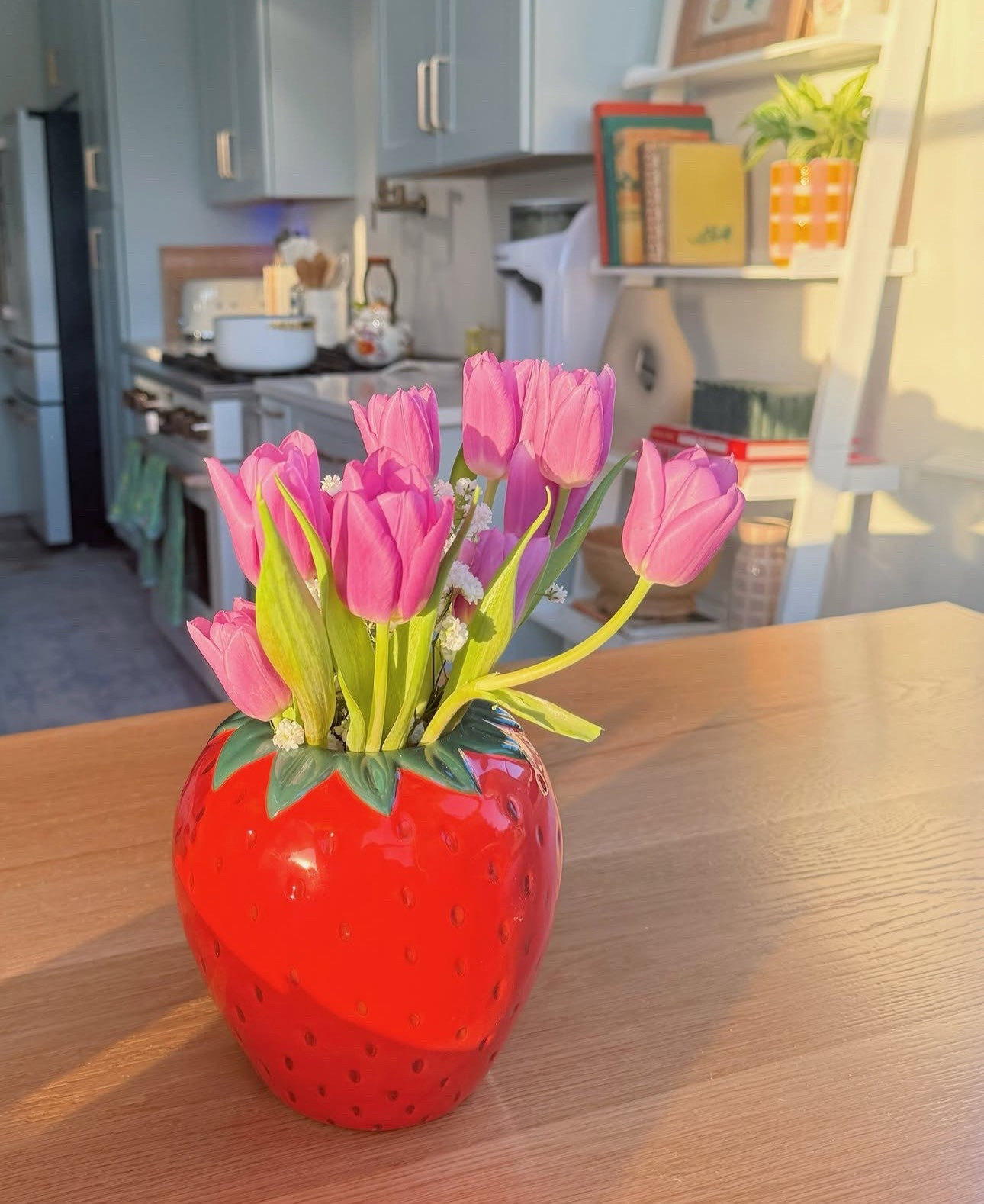 this flower vase!! 🍓🌷🩷