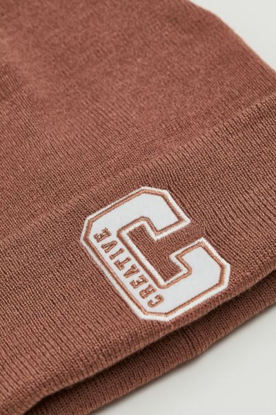 Appliquéd knitted hat | H&M (US + CA)