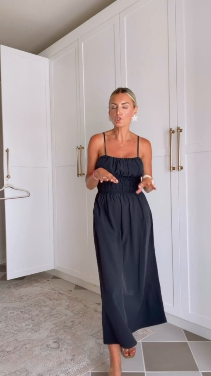 This dress is actually an active material, but it looks so elevated and nice! I am obsessed! I also got it in another color, so sharing that next! Wearing an XS! 

Loverly Grey, Walmart, athleisure, black dress, summer dress, midi dress 

 

#LTKSeasonal #LTKActive