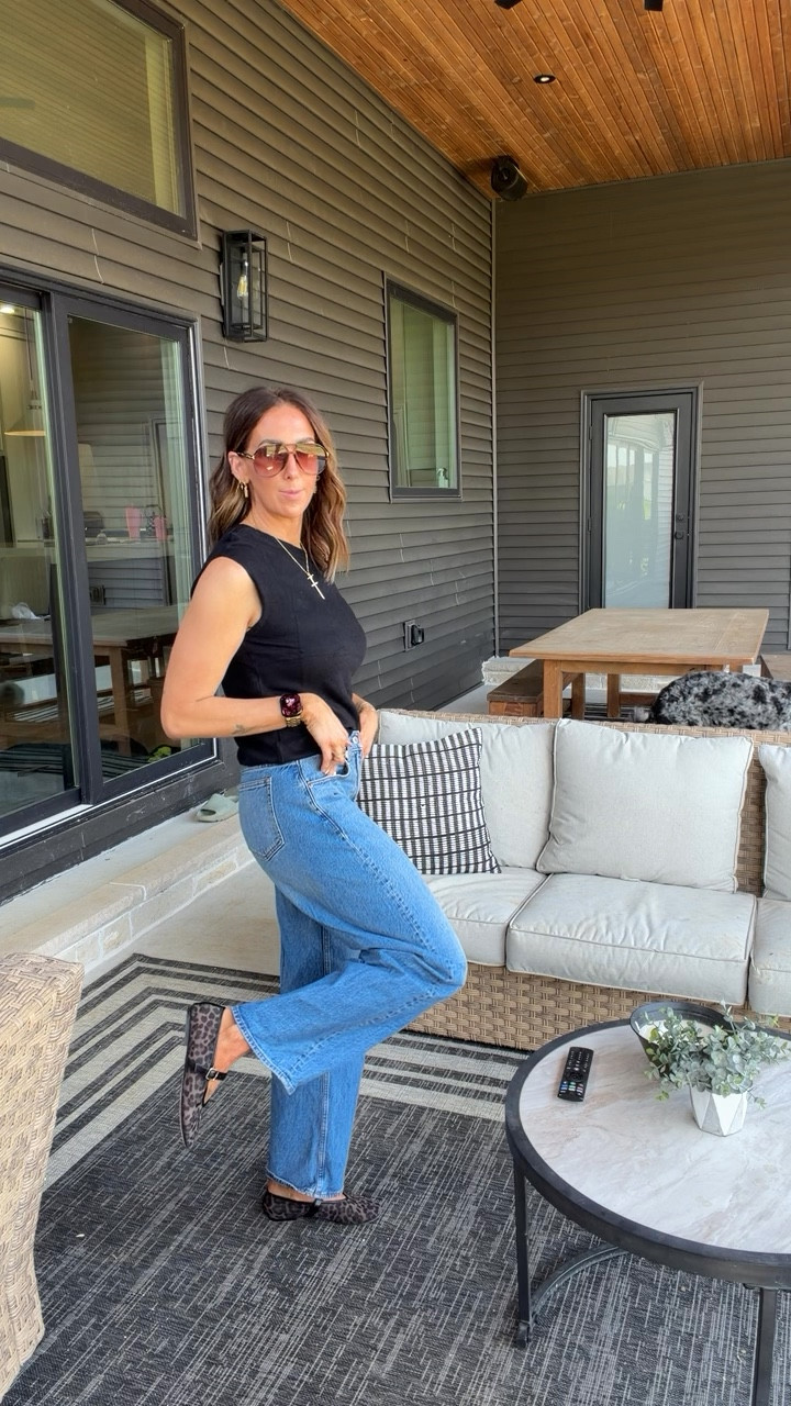 Top-small
Jeans-26L
Leopard Flats-tts

#LTKTall #LTKSaleAlert #LTKootd