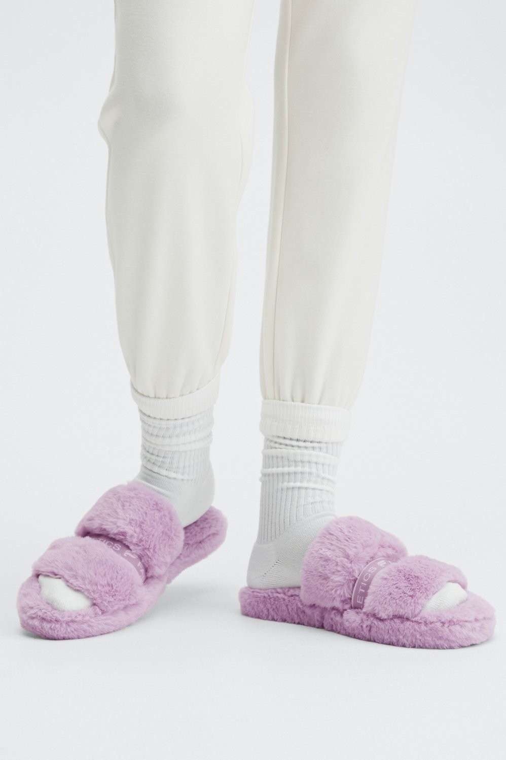 Snug Strap Slipper | Fabletics - North America