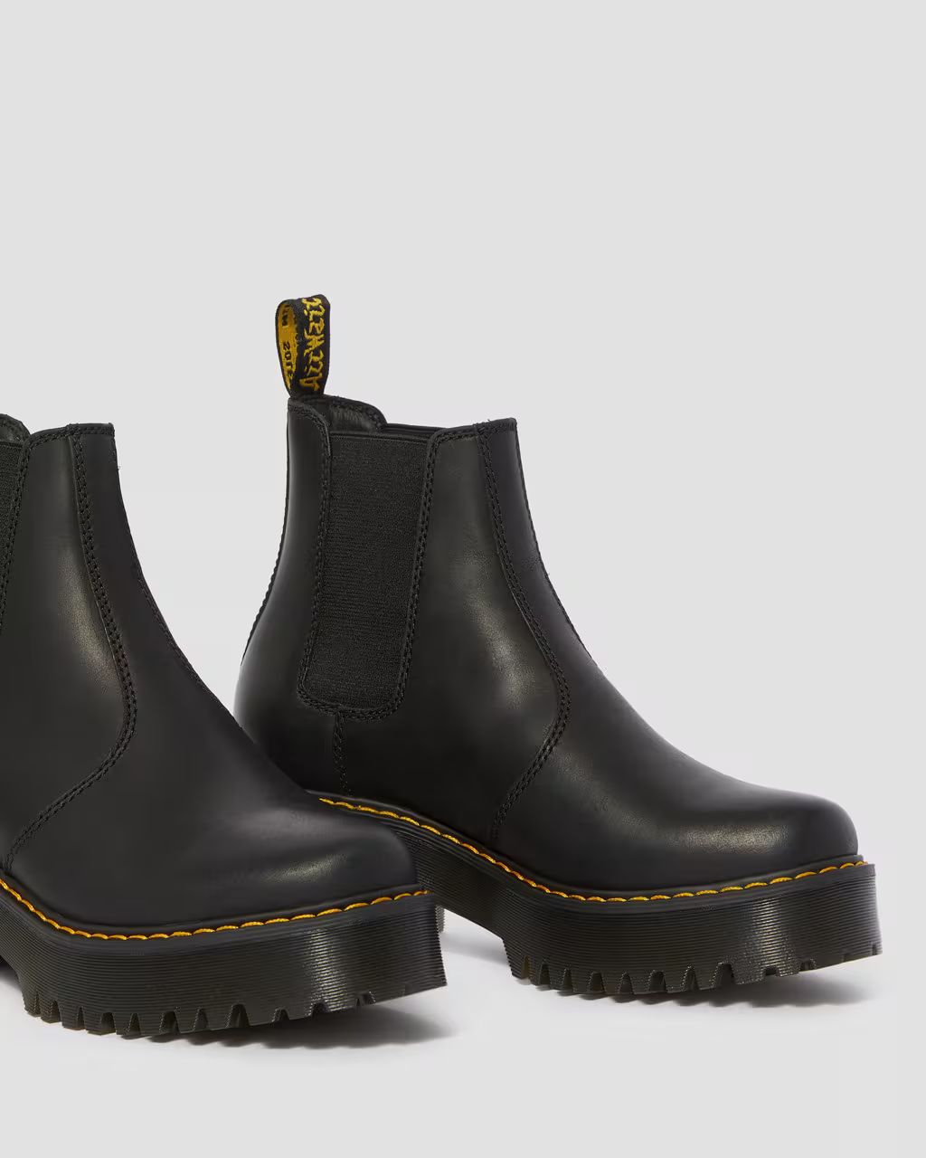 Rometty Wyoming Leather Platform Chelsea Boots | Dr. Martens
