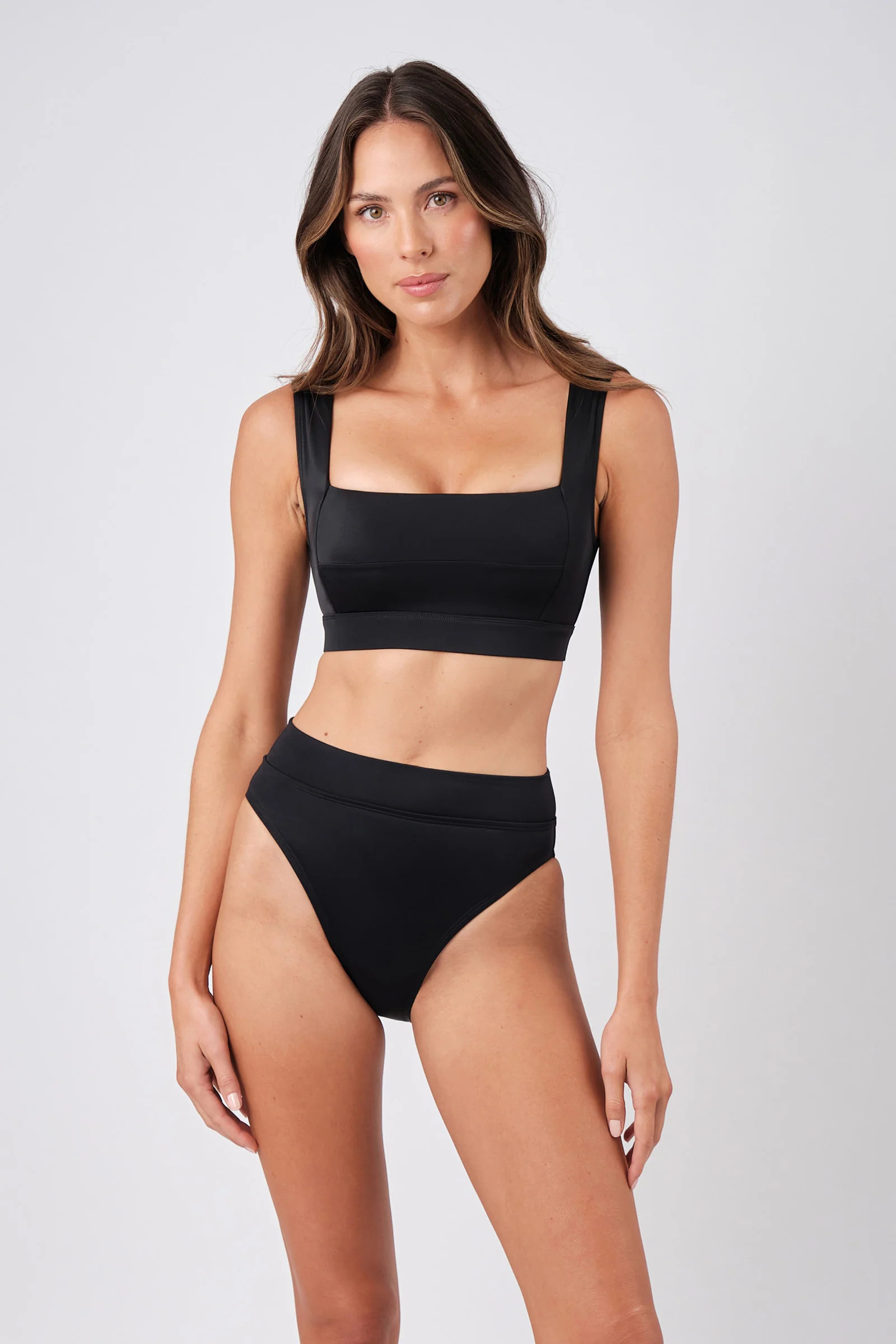 High-Cut High-Waisted Bikini Bottom BLACK | UNE PIECE US