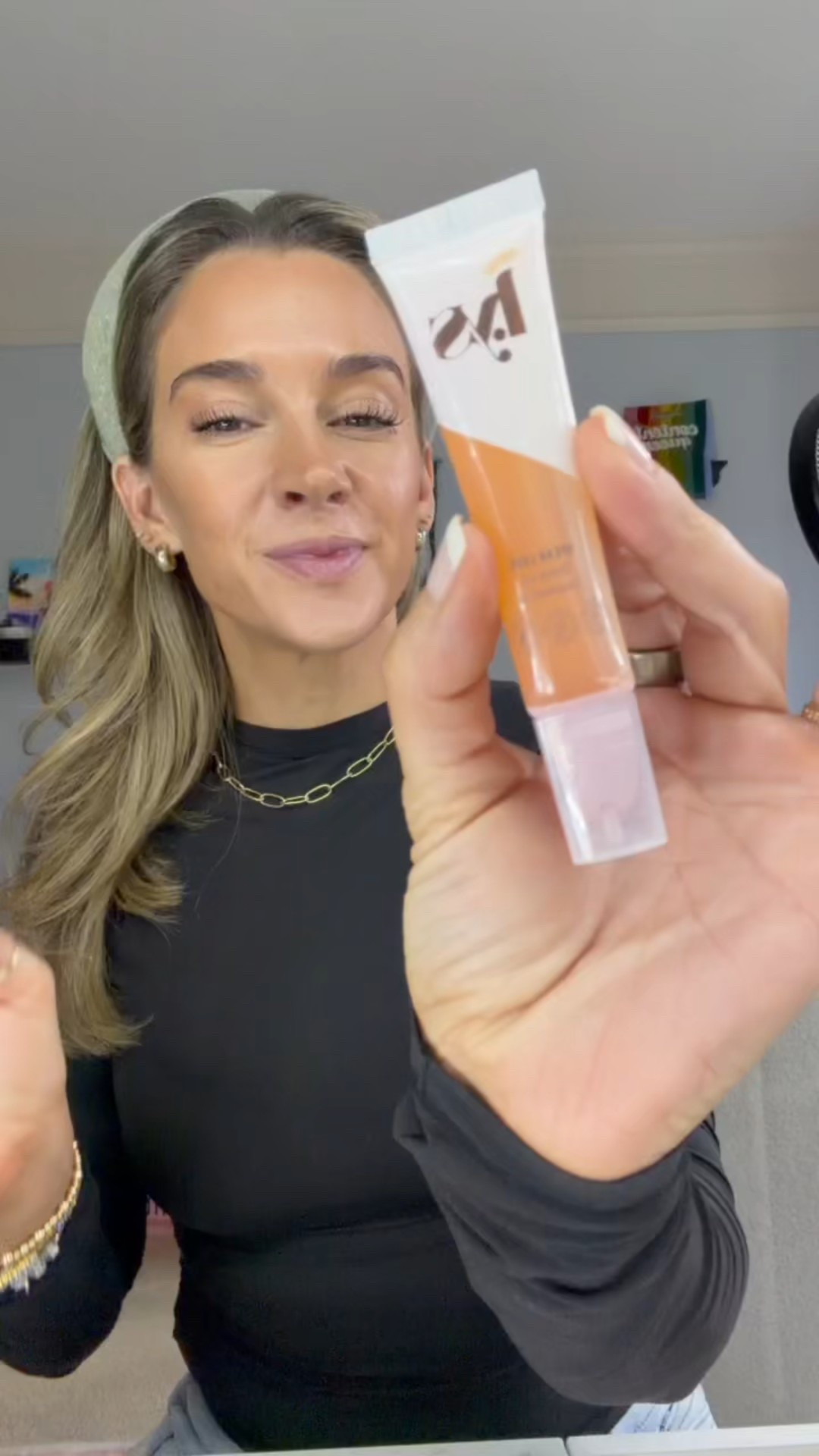 Been loving this LYS lipgloss lately, it’s the perfect thickness for colder weather!!

Makeup, lipgloss, LYS lipgloss, LYS makeup, thick lipgloss, colder makeup, lip products, hydrating lipgloss, hydrating makeup

#LTKSeasonal #LTKFindsUnder50 #LTKBeauty