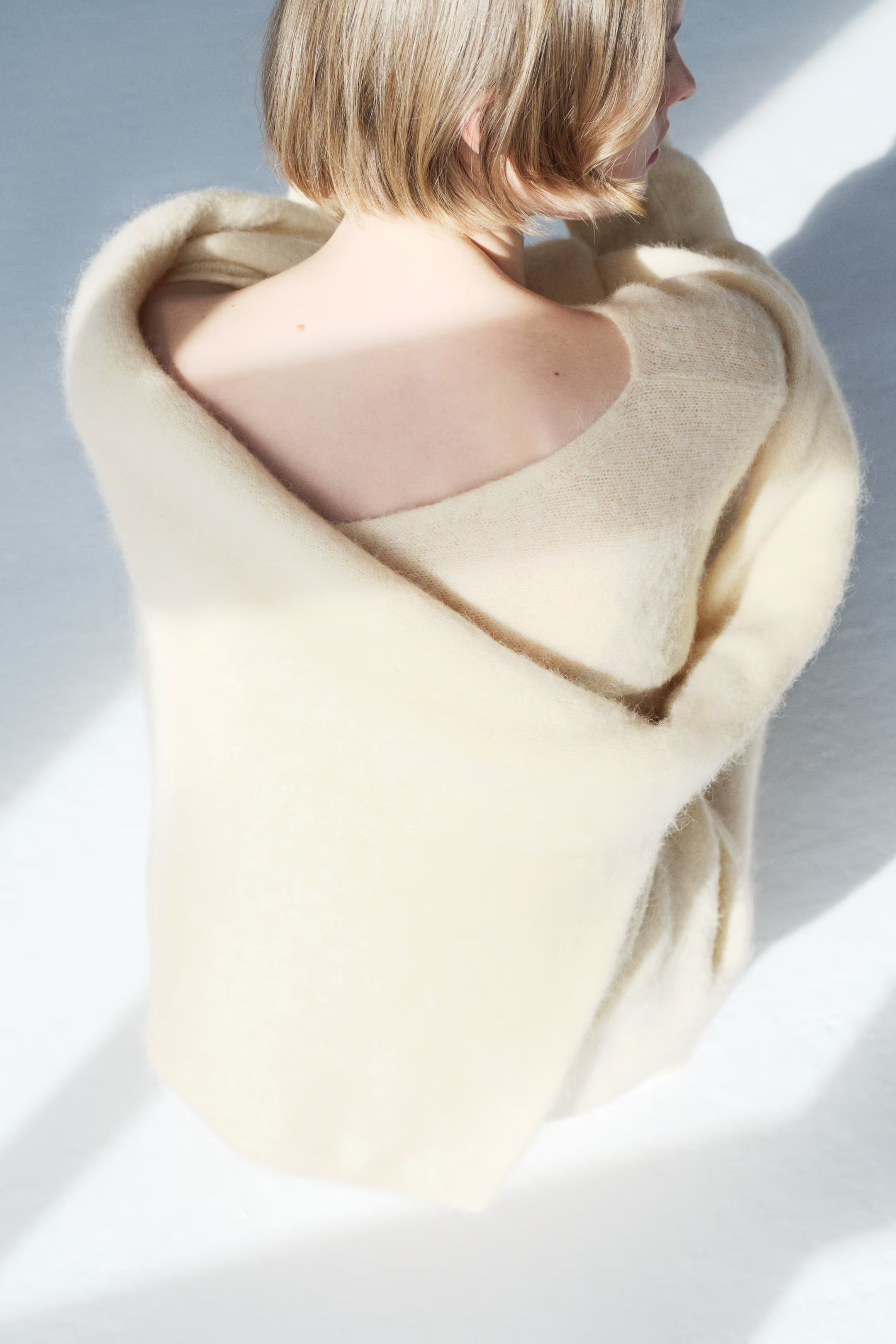 Alpaca-blend one-shoulder jumper | H&M (UK, MY, IN, SG, PH, TW, HK)