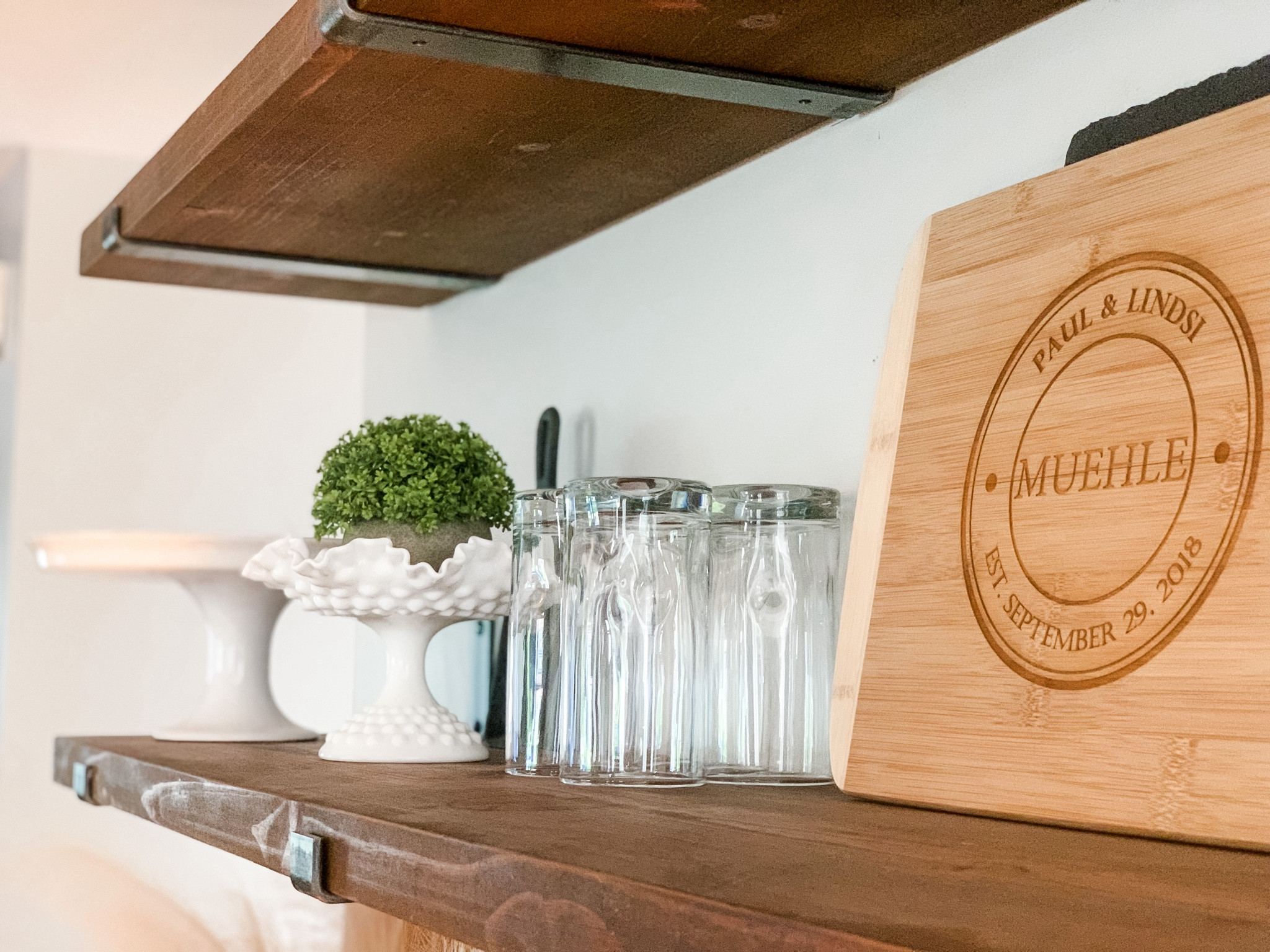 Open Shelf Kitchen Styling

Open shelf kitchen decor, kitchen shelves, glassware, home decor, kitchen styling, farmhouse kitchen, modern farmhouse kitchen, magnolia, Joanna Gaines, fixer upper kitchen, neutral decor 

#LTKstyletip #LTKU #LTKhome