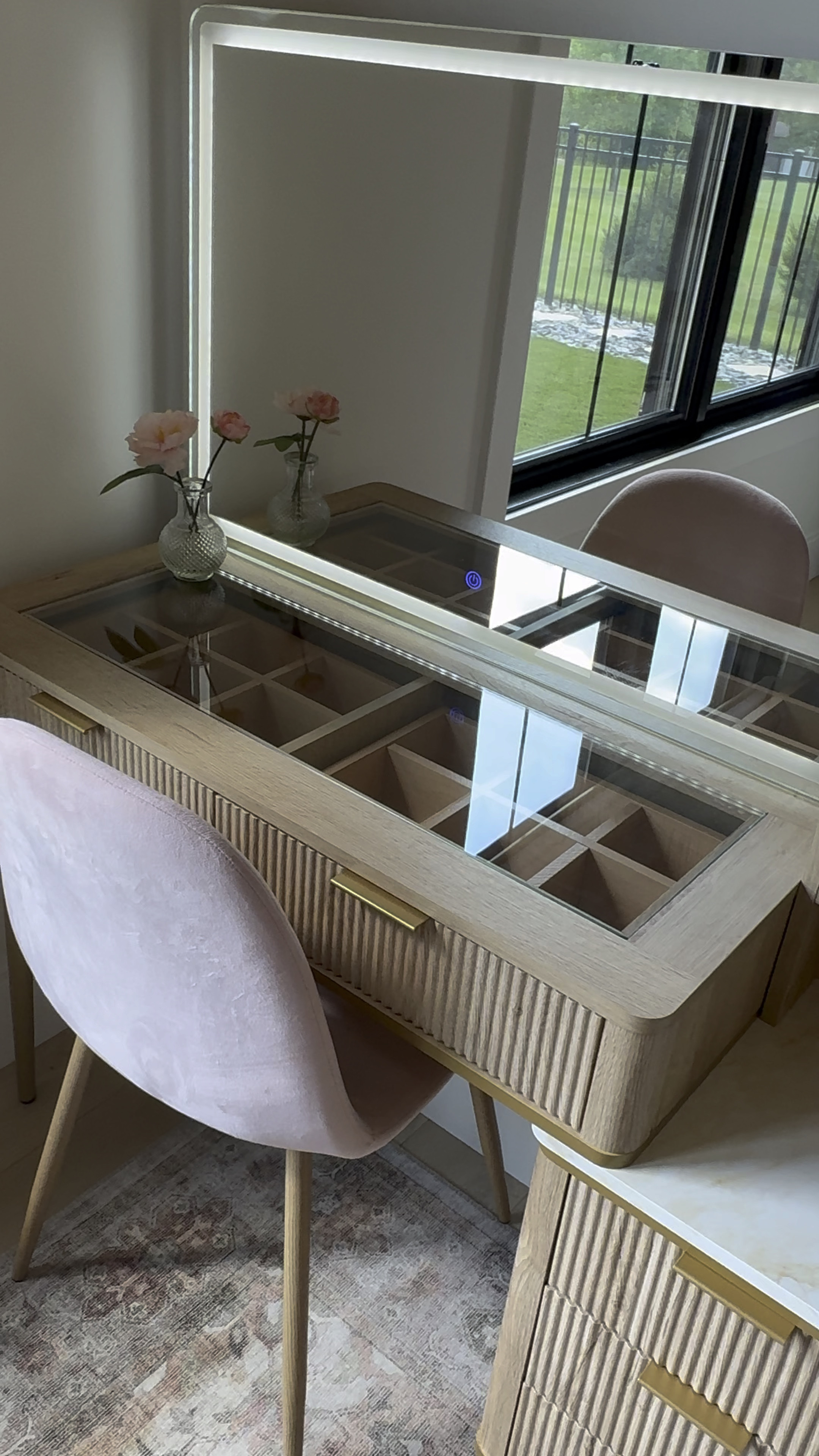 Vanity | bedroom vanity | fluted oak vanity 

#LTKFindsUnder50 #LTKFindsUnder100 #LTKStyleTip