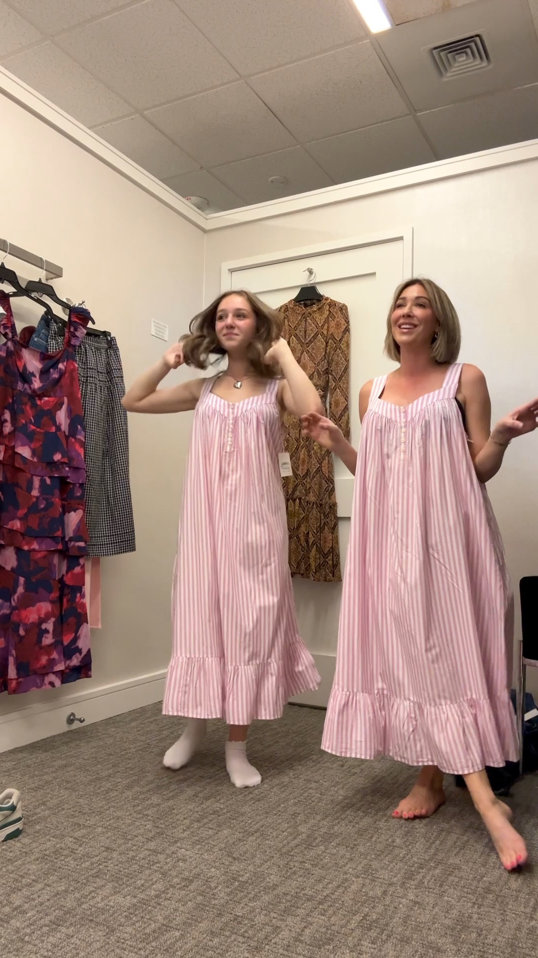 SIZE DOWN - this runs sooooo big! NSale Nordstrom anniversary sale

#LTKStyleTip #LTKSaleAlert