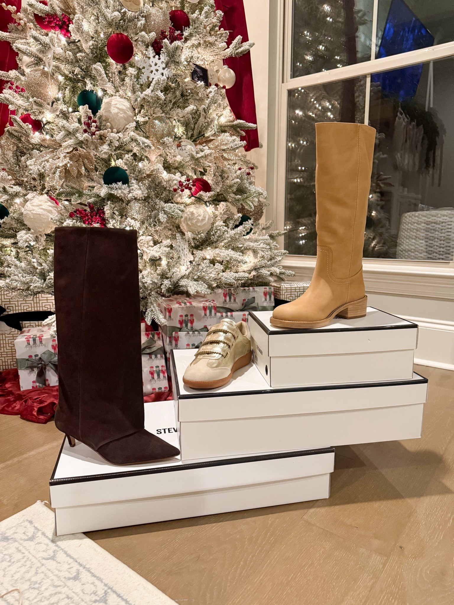 @Stevemadden

#LTKHoliday #LTKGiftGuide #LTKPetite