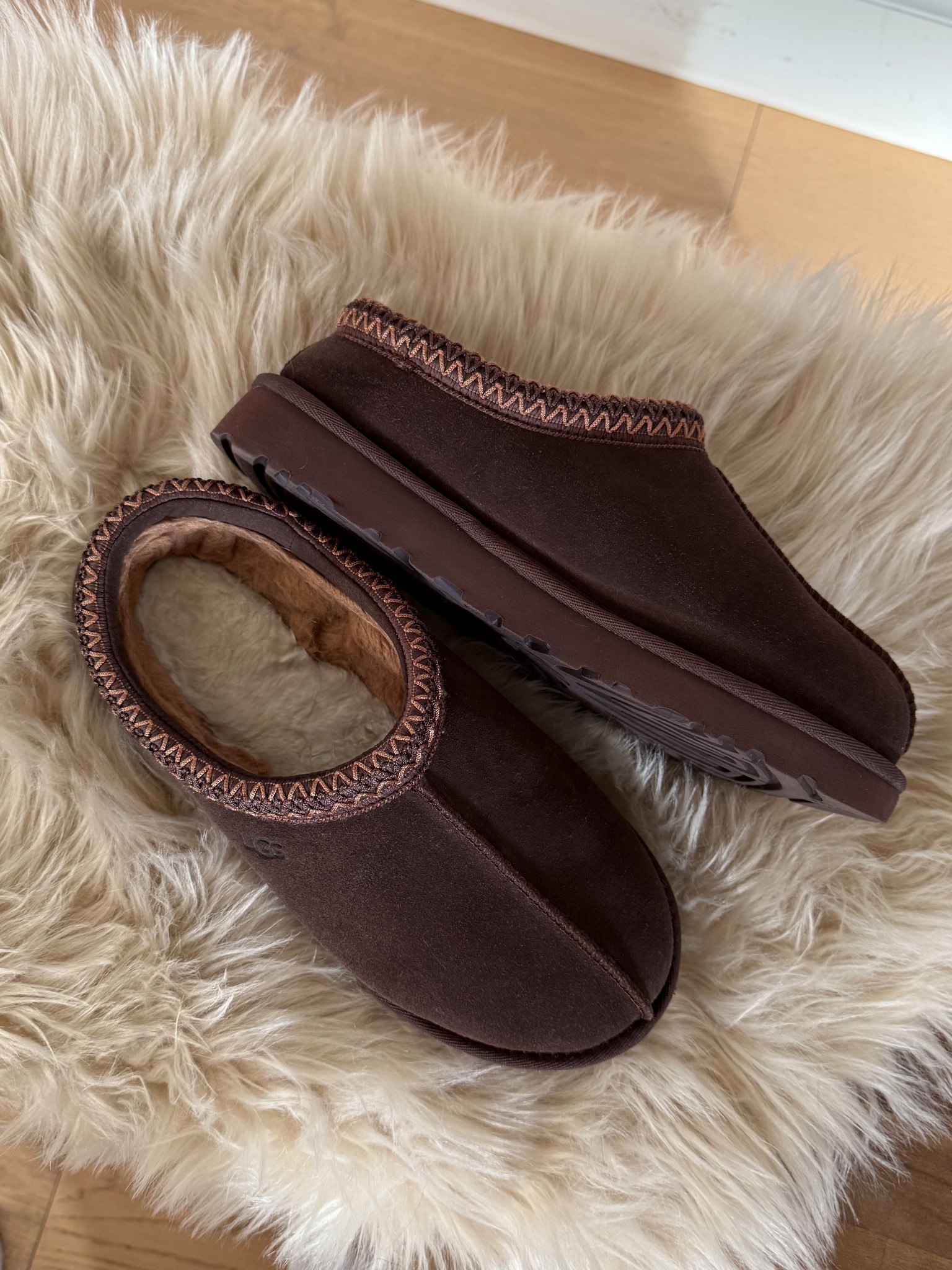 These popular slippers are still a huge favorite of mine after receiving them as a Christmas gift last year. So comfortable and I love that I can wear them outdoors. 🎁

#LTKHome #LTKSaleAlert #LTKGiftGuide