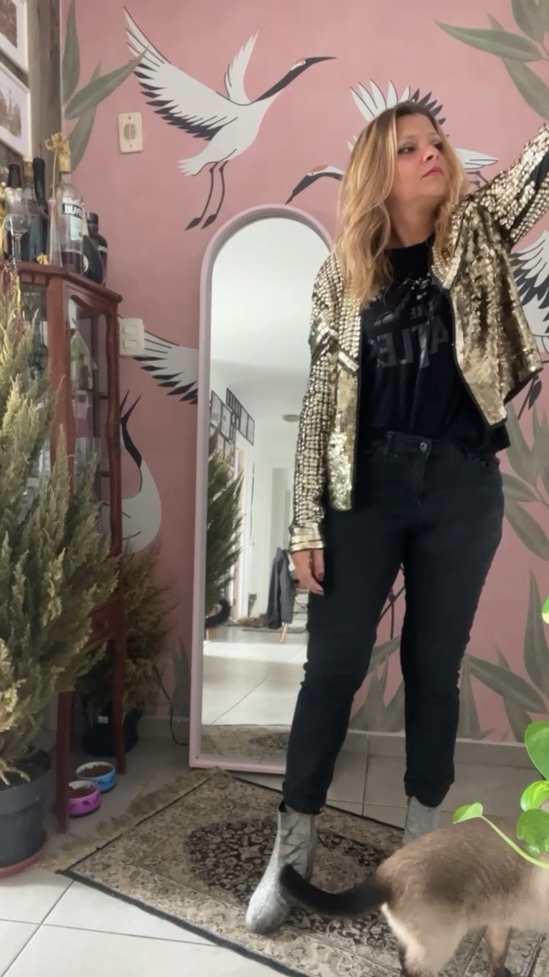 Hoje é dia de Monsters of Rock! Vou com meu pai (❤️) e montei esse look bem patricinha do rock! hahahha Fiz uma seleção de peças similares na Dafiti, espero que gostem  

#LTKMasters #dafiti

#LTKbrasil #LTKstyletip