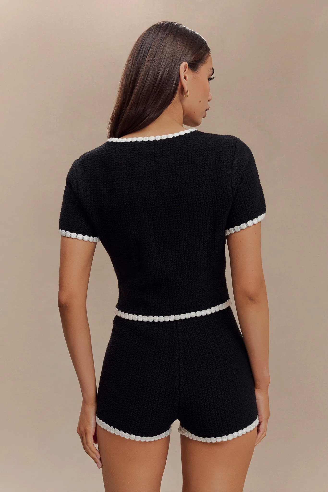 Contrast Knit Top - Black/White | MESHKI US