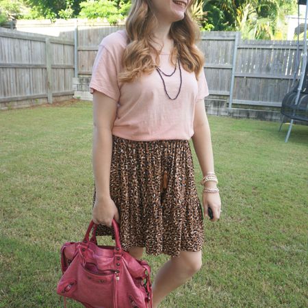 Ombre pink tee, sorbet pink Balenciaga city bag and leopard print skirt 💕

#LTKaustralia #LTKitbag